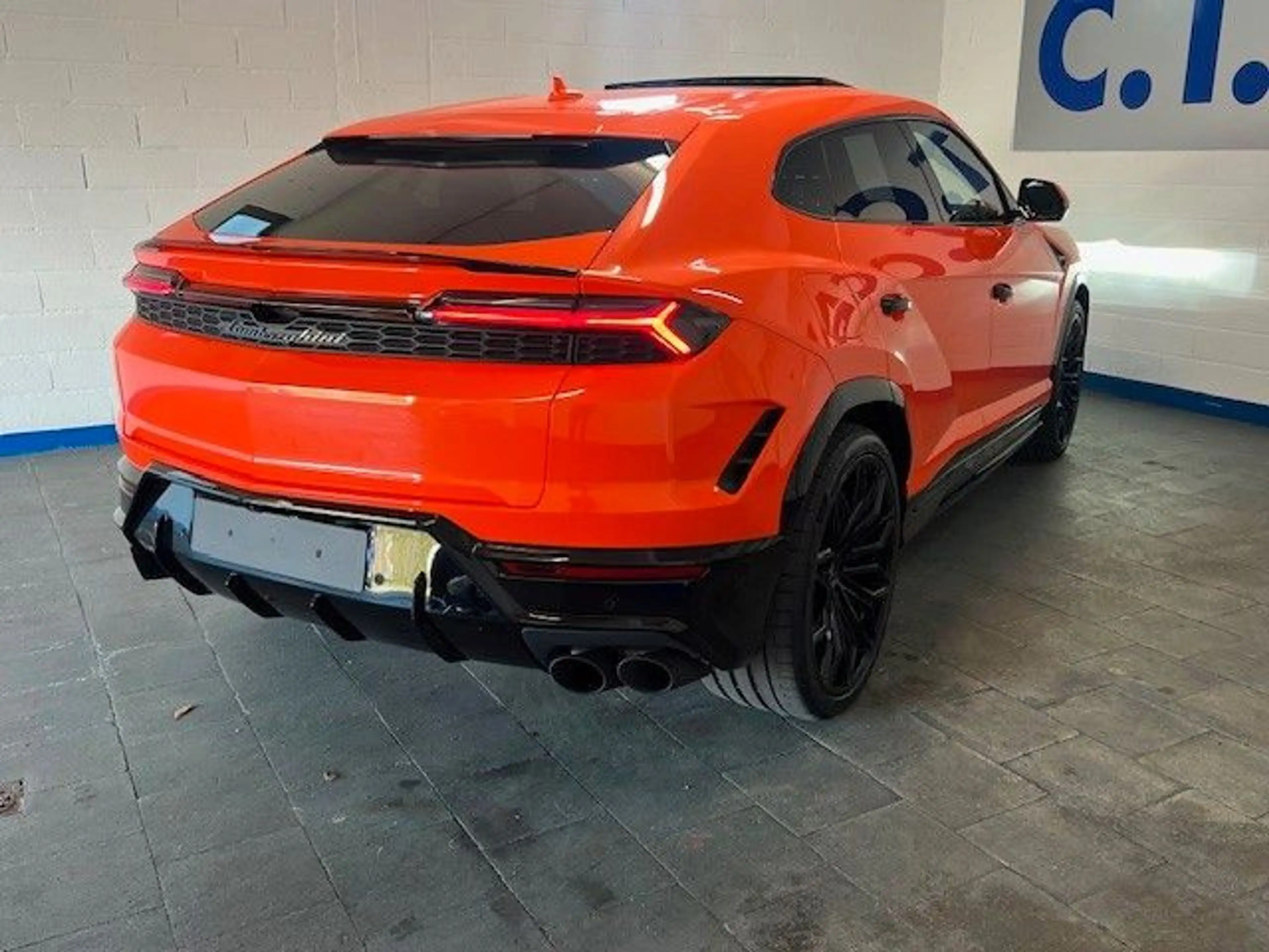 Lamborghini Urus 4.0 V8 PHEV SE- carbon - Pano -VOLL — photo 3