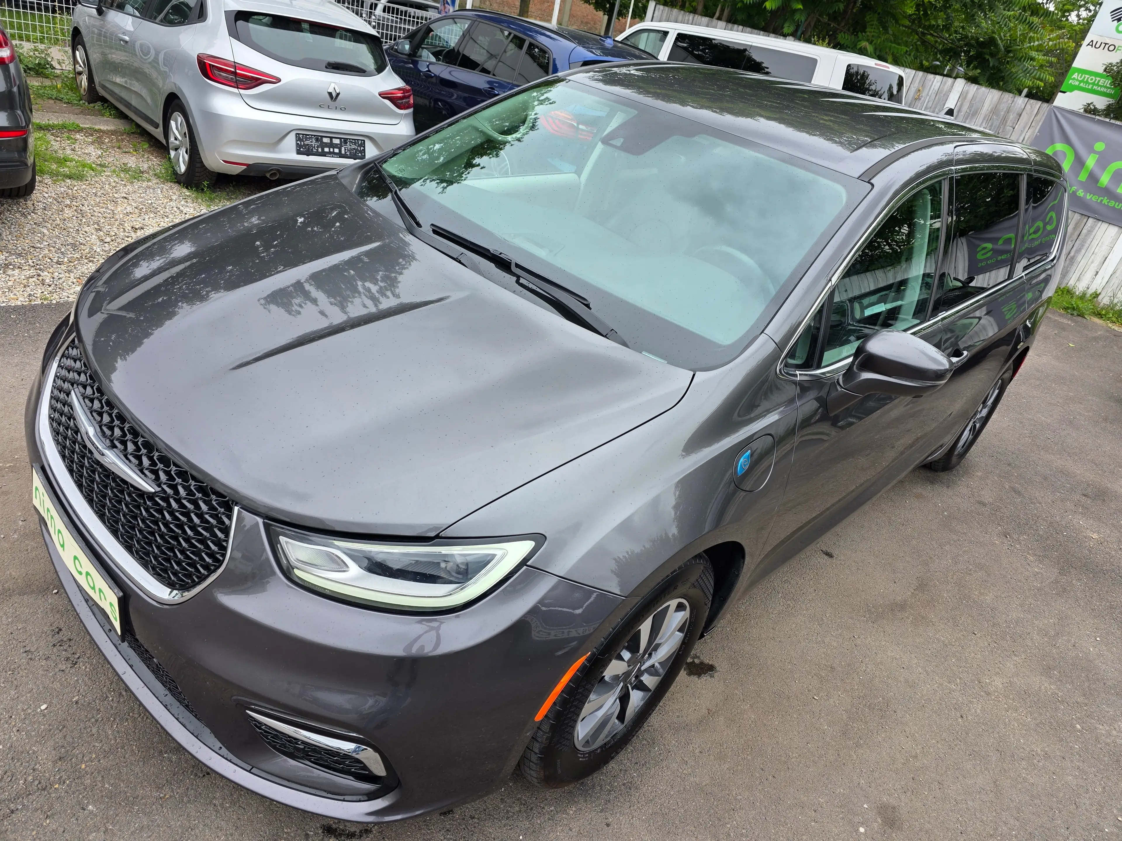 Chrysler Pacifica Chrysler Pacifica Plug-in Hybrid Limited 7-Sitzer — photo 2