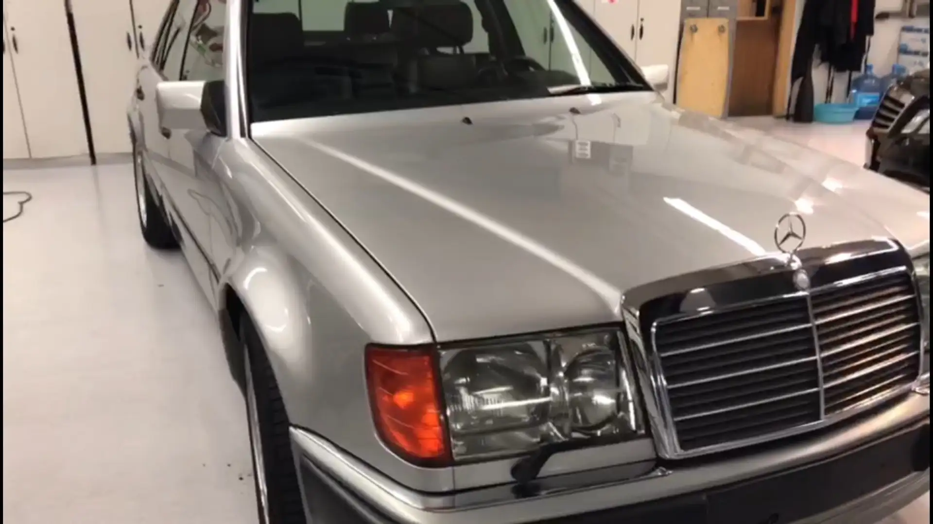 Mercedes-Benz E 500 Срібний - 2