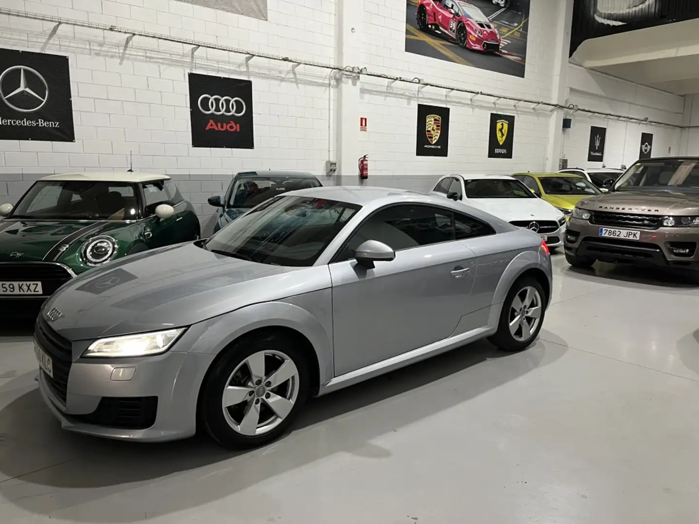 Audi TT Coupé 1.8 TFSI Gris - 2