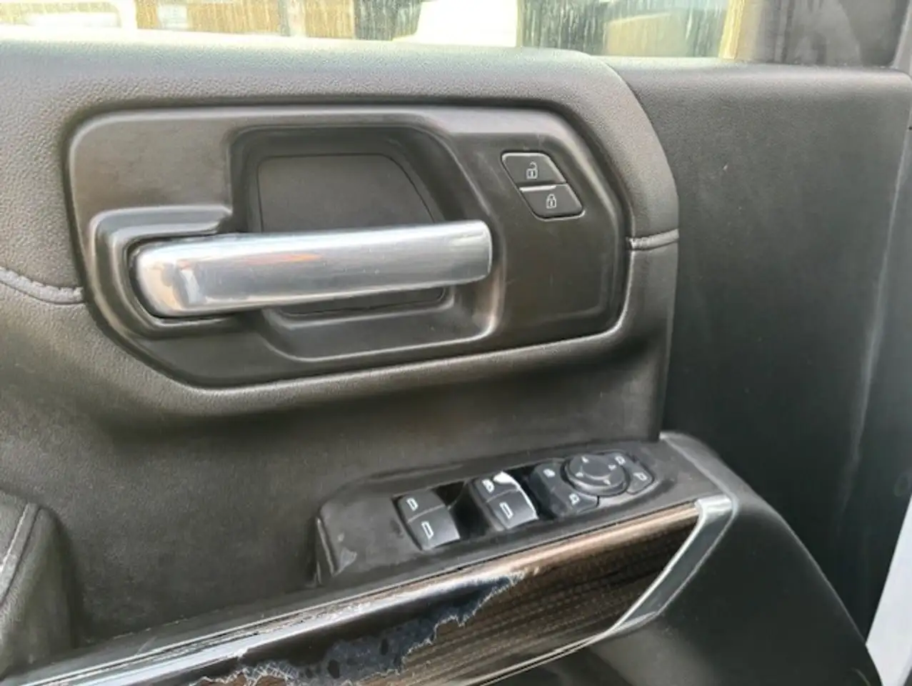 Chevrolet Silverado 2500 снимка Chevrolet Silverado 2500