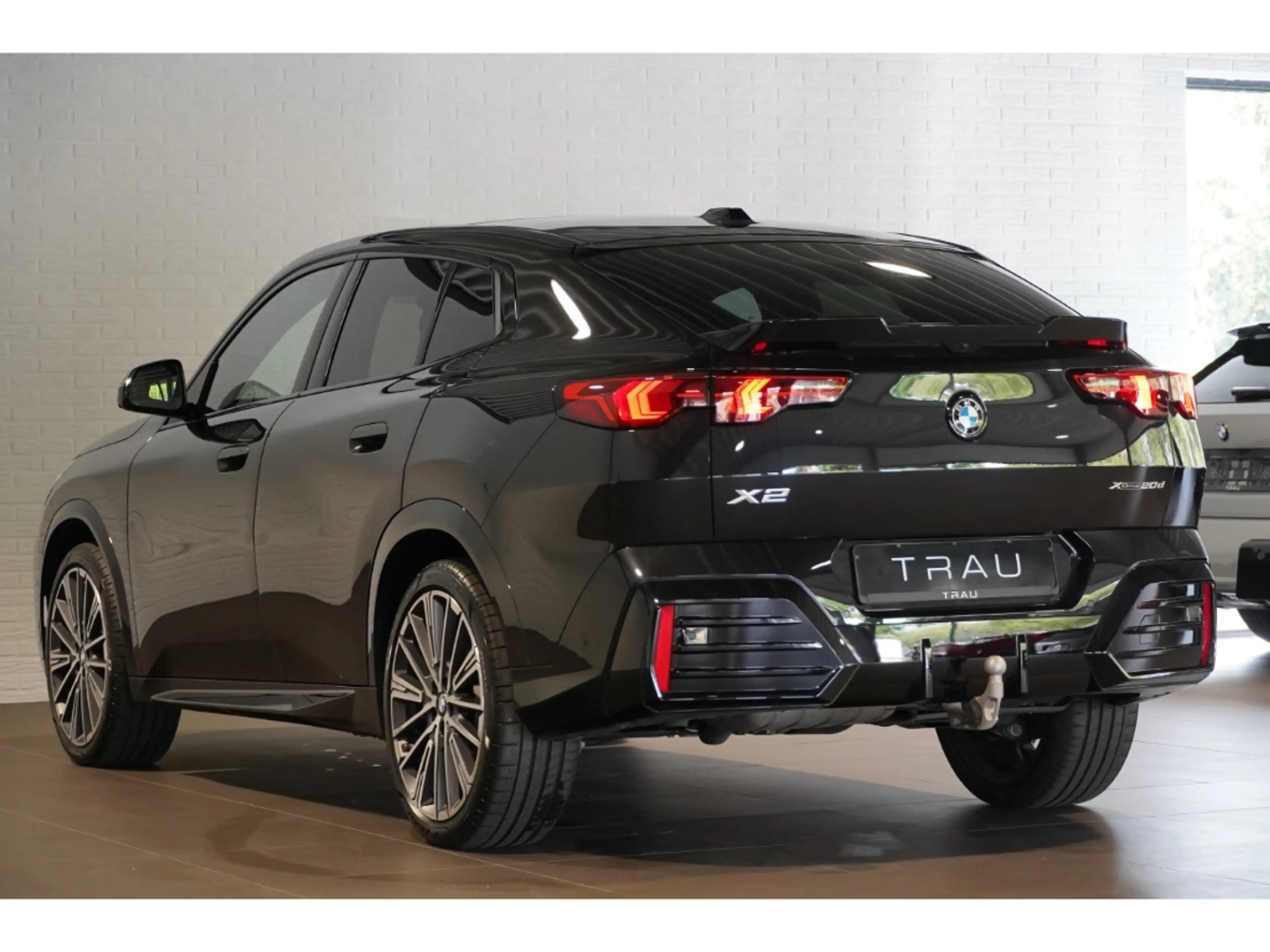 BMW X2 20d xDrive M SportPro Inno Pano AHK HUD Keyless — photo 4