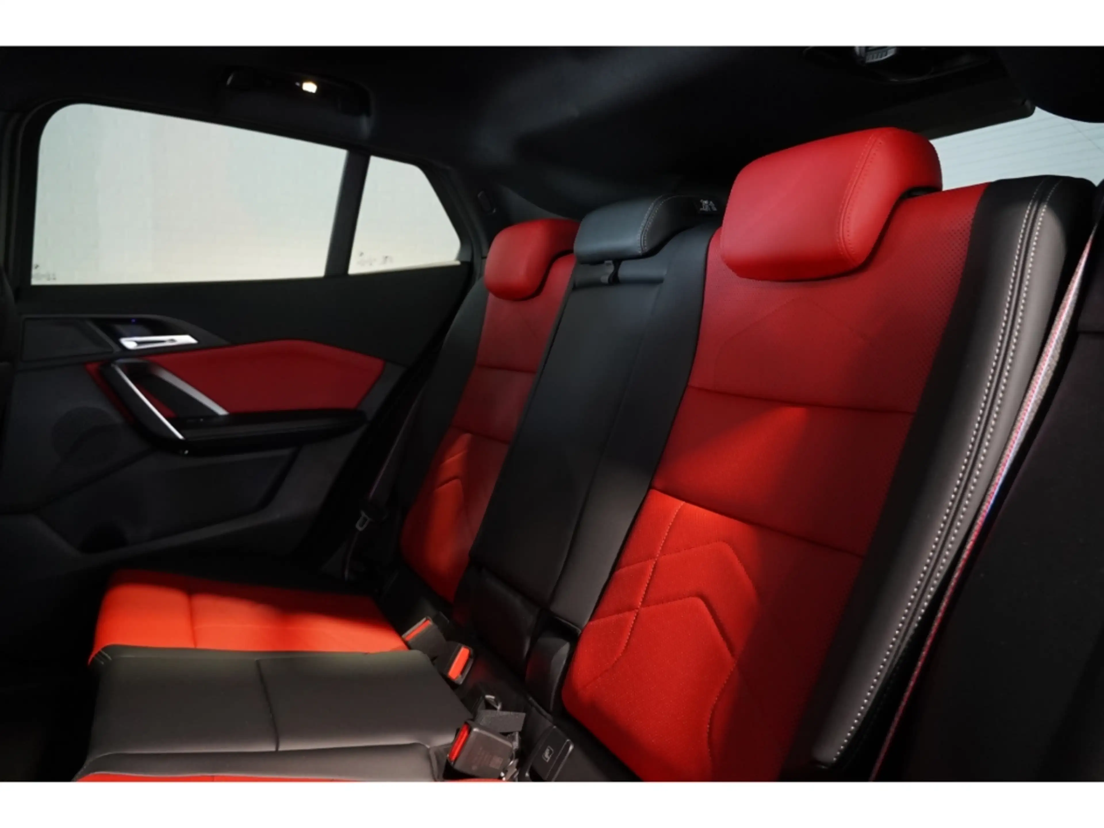 BMW X2 20d xDrive M SportPro Inno Pano AHK HUD Keyless — photo 11