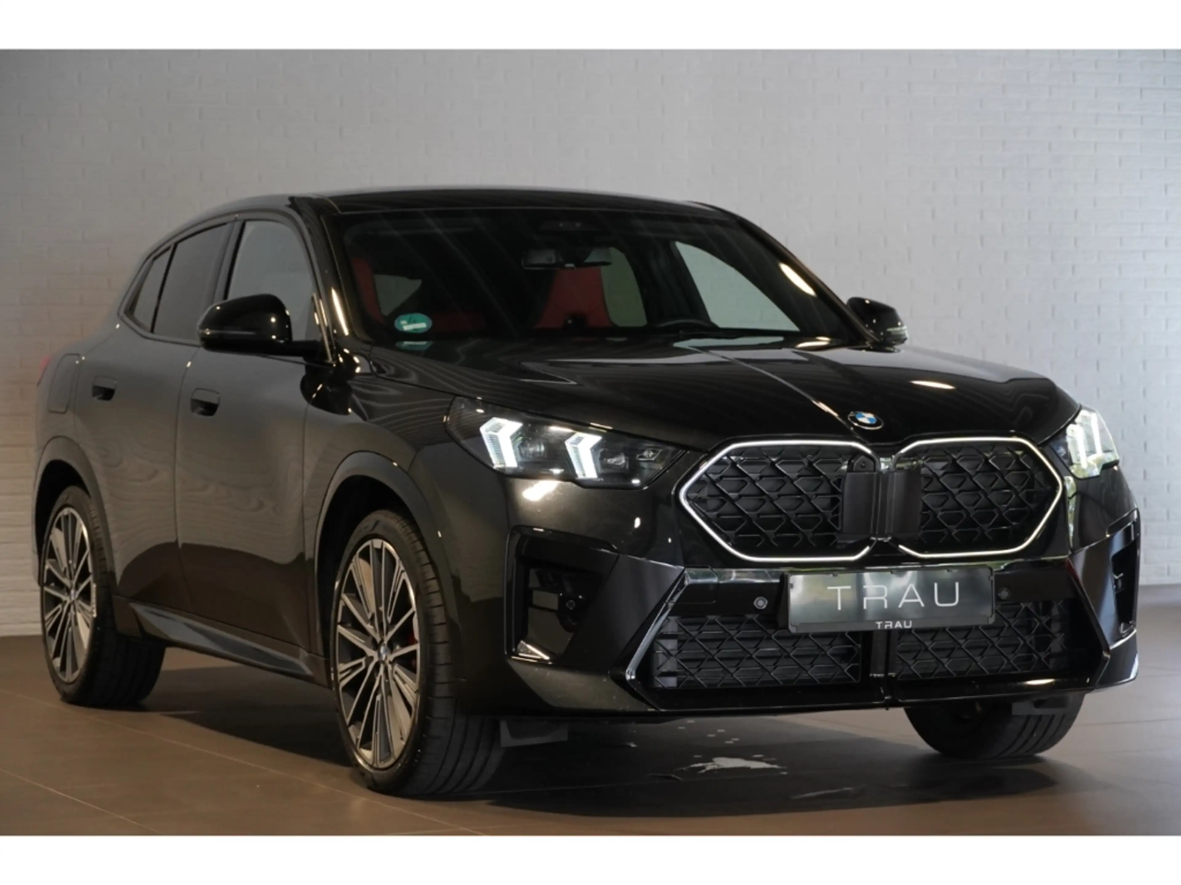 BMW X2 20d xDrive M SportPro Inno Pano AHK HUD Keyless