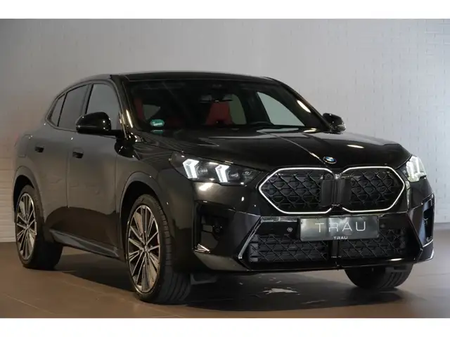 BMW X2 main image