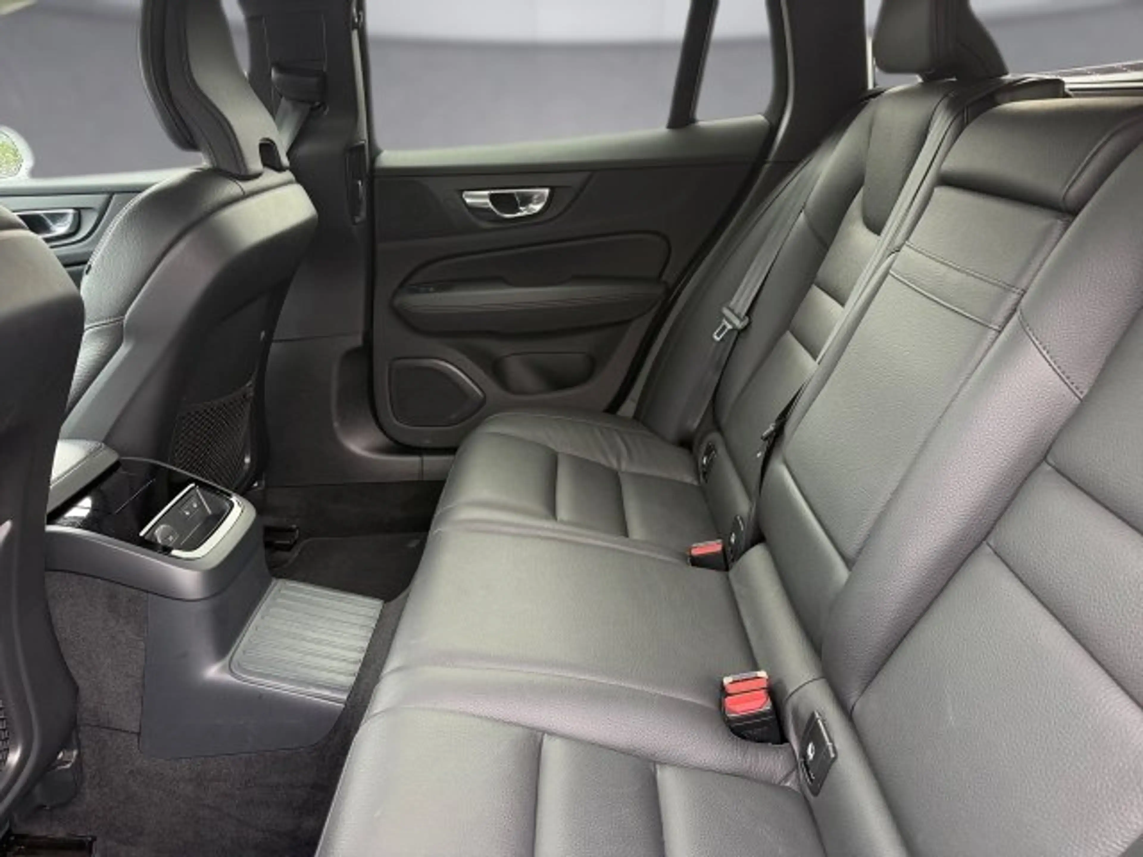 Volvo V60 T6 AWD Inscription — photo 12