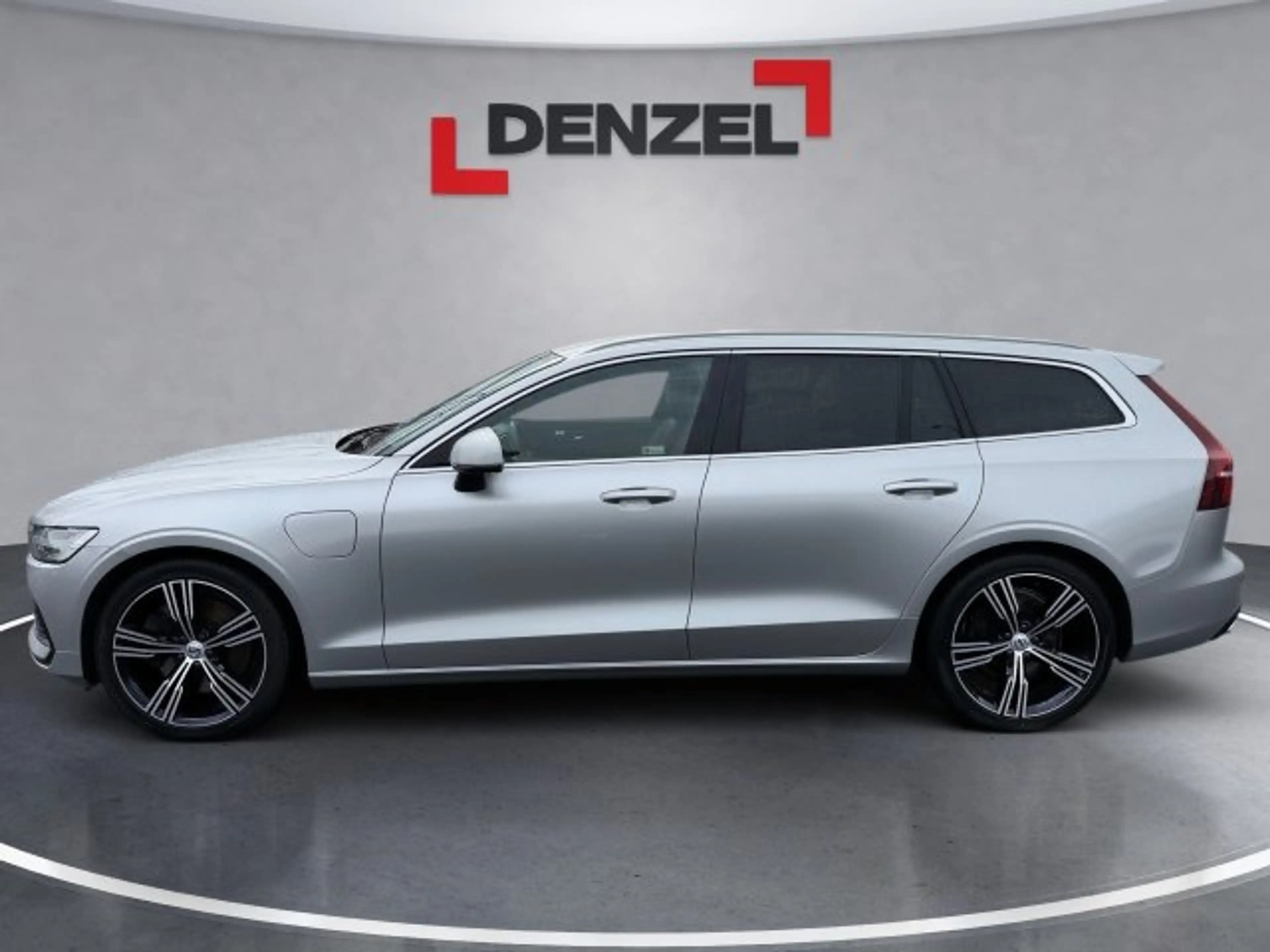 Volvo V60 T6 AWD Inscription — photo 2