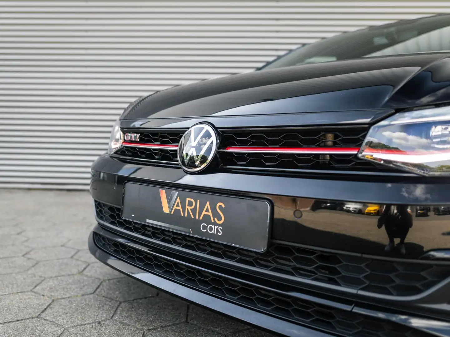 Volkswagen Polo GTI 2.0 TSI Navi Carplay Camera Virtual Zwart - 2