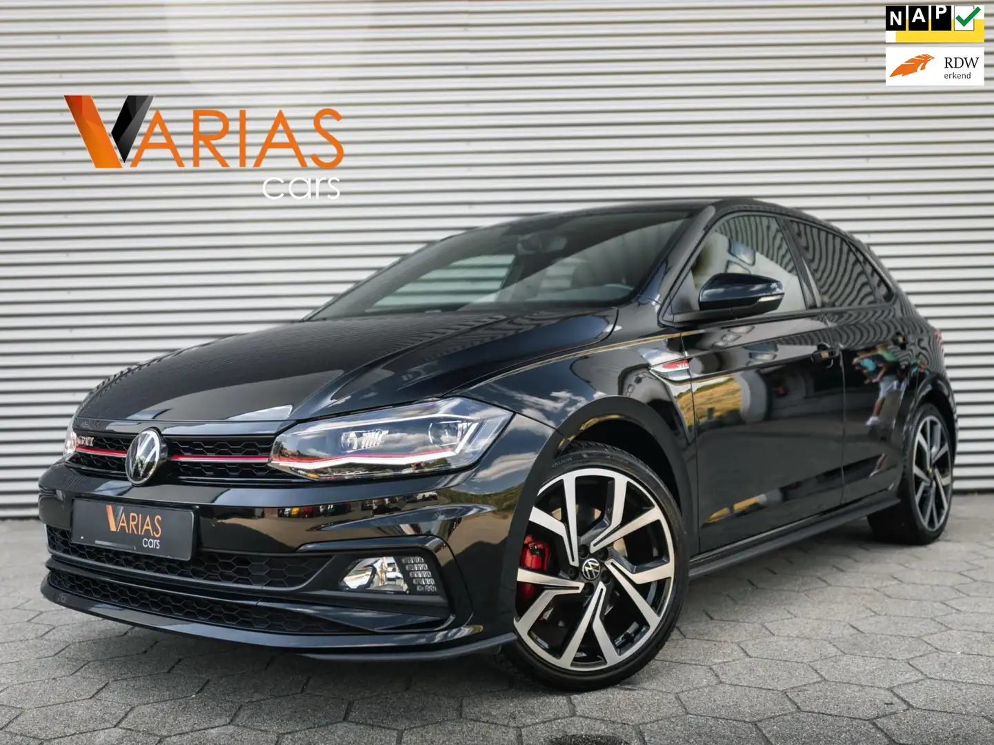 Volkswagen Polo GTI 2.0 TSI Navi Carplay Camera Virtual Zwart - 1