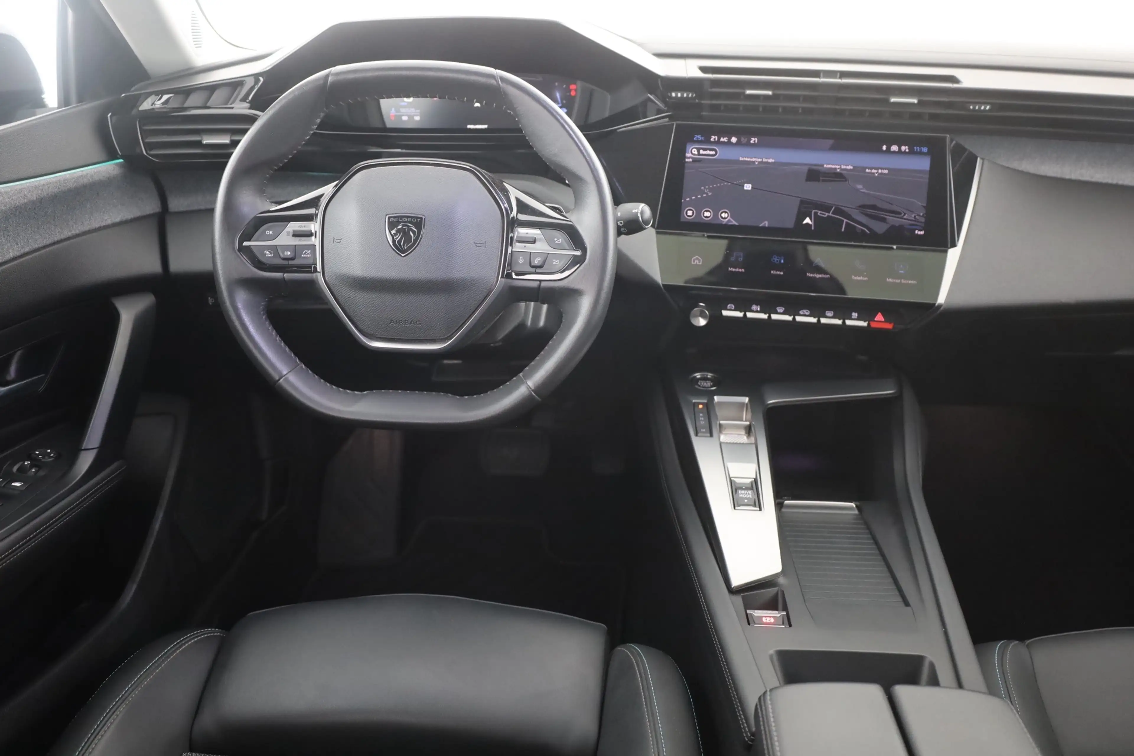 Peugeot 308 SW 1.2 PureTech 130 Aut. Allure Pack LED DAB — photo 10