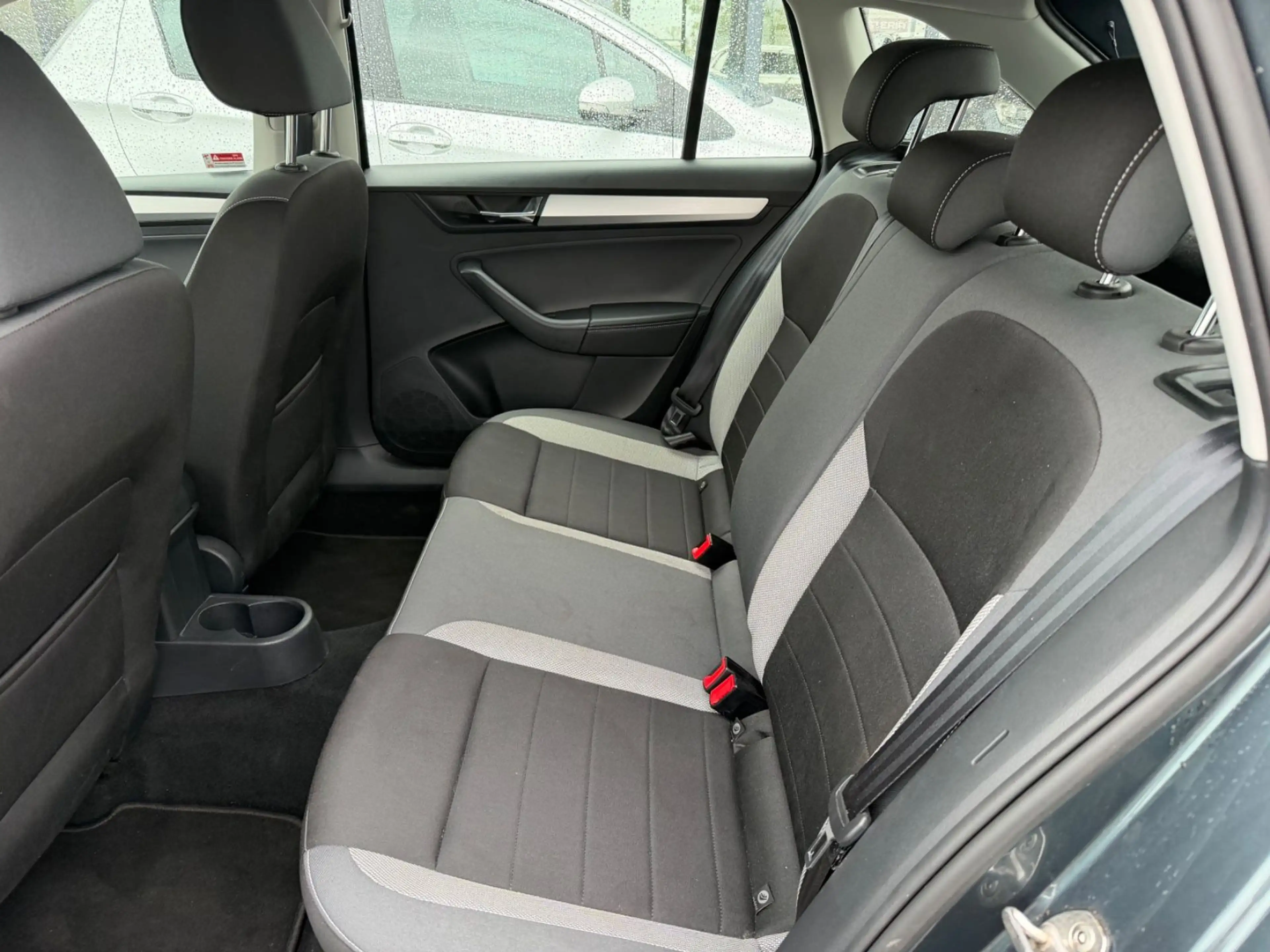 Skoda Rapid/Spaceback Spaceback Ambition/Automatik — photo 12