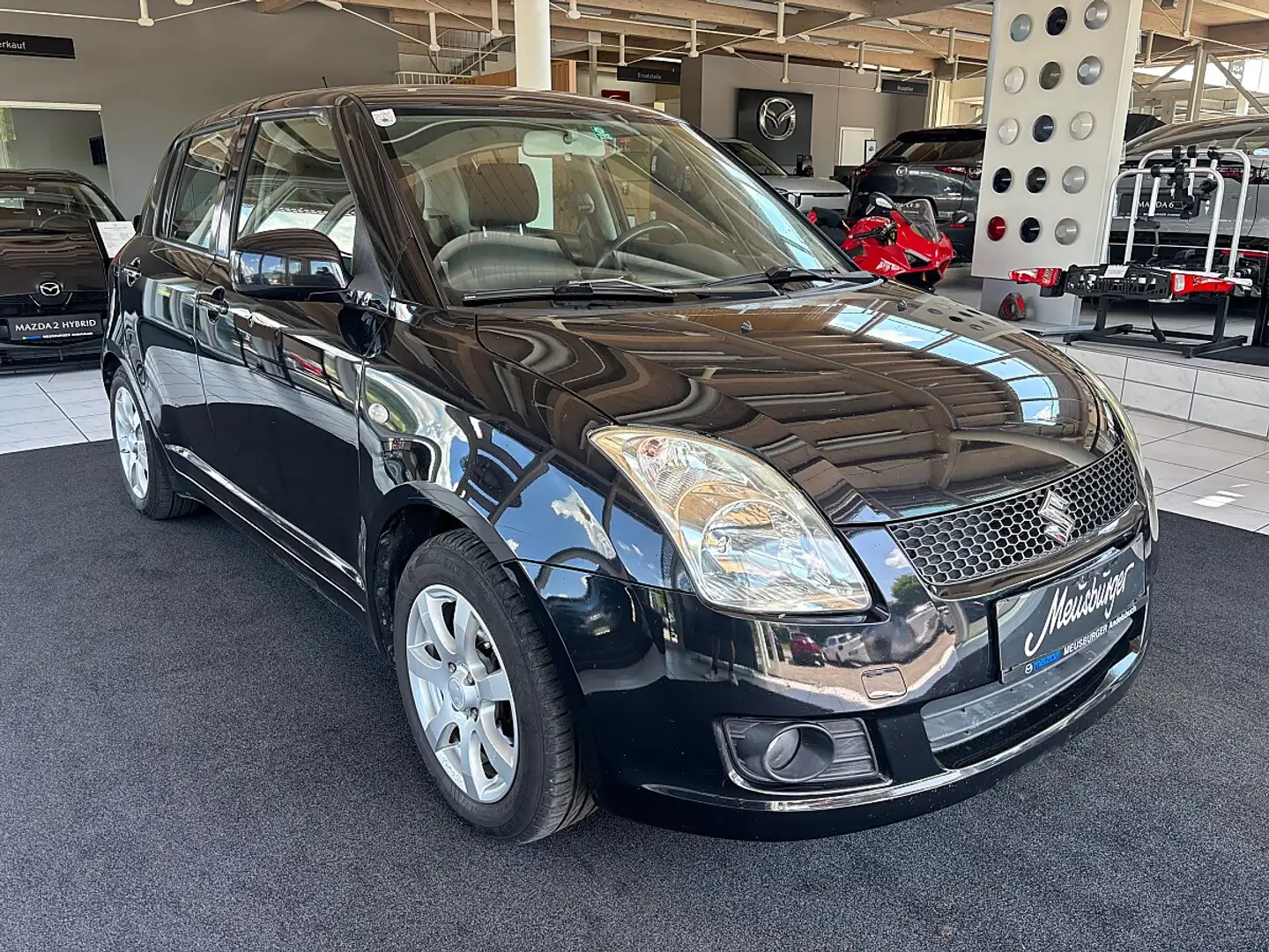 Suzuki Swift 1,3 GL-A SMC Special Schwarz - 2