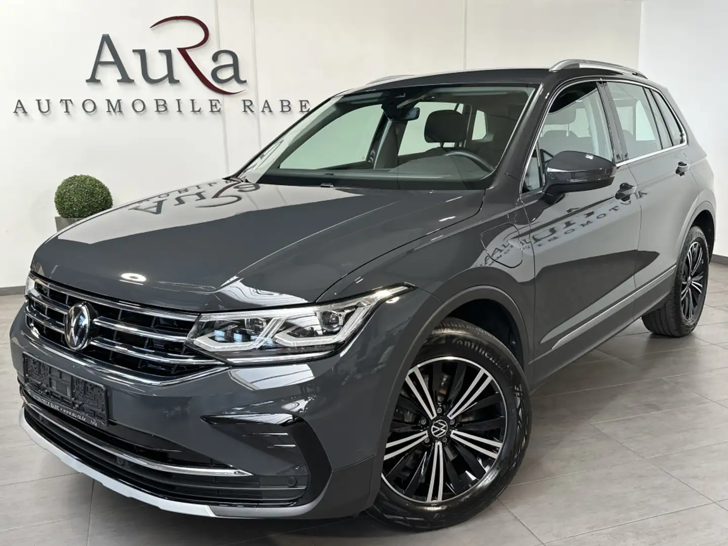 Volkswagen Tiguan 1.4 eHybrid DSG Elegance NAV+MATRIX+ACC Grey - 1