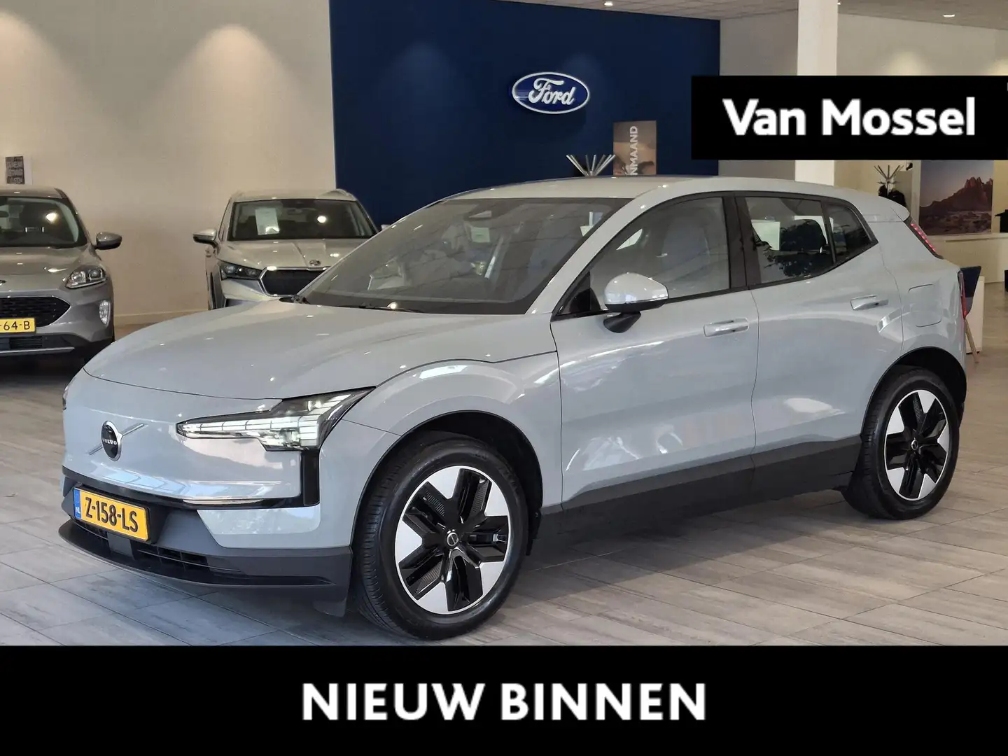 Volvo EX30 Single Motor Core 51 kWh | Stoelverwarming | Stuur Grijs - 1