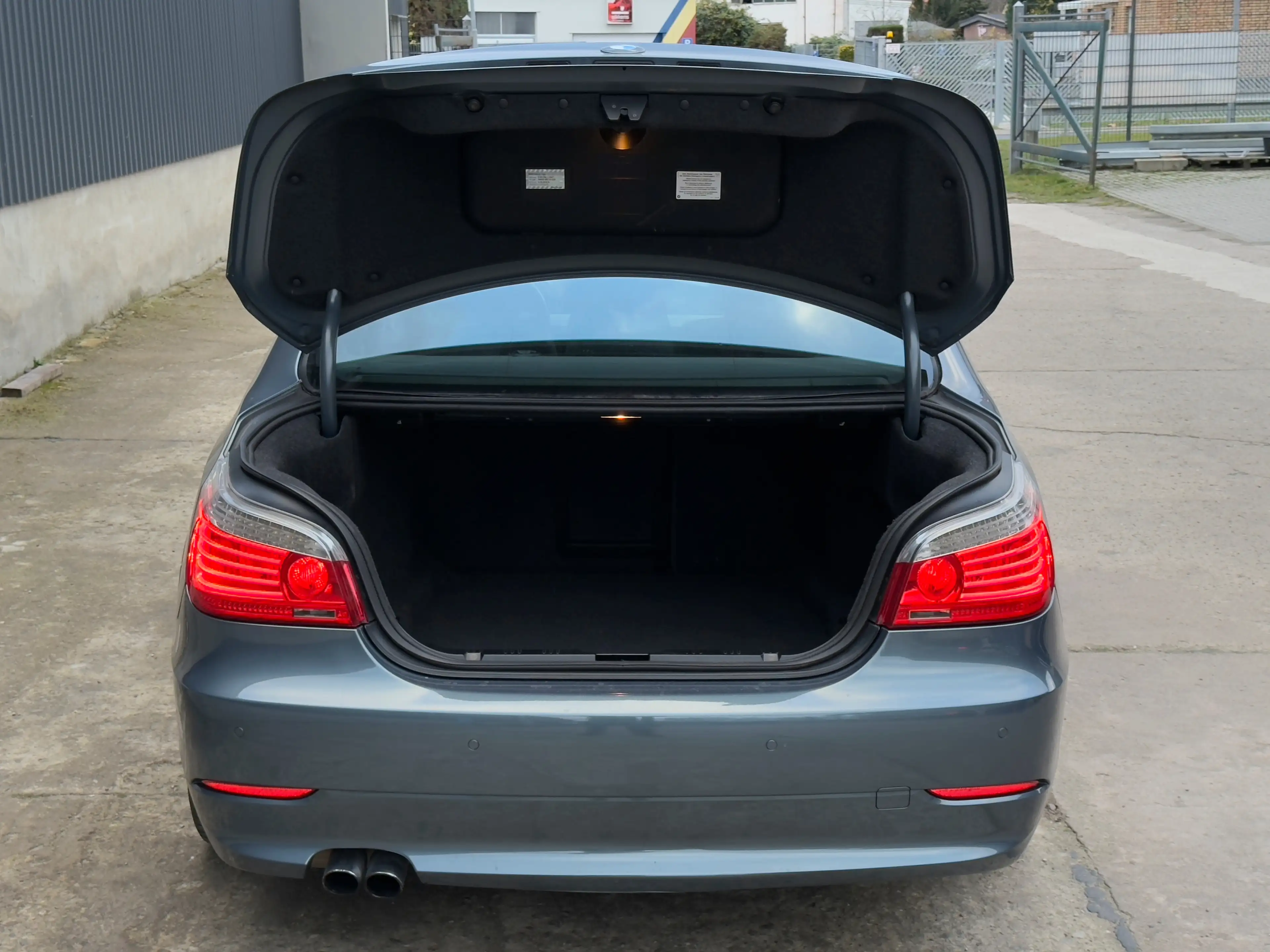 BMW 525 525i /Schiebedach/ Xenon/ Sport Lenkrad/ Navi — photo 8