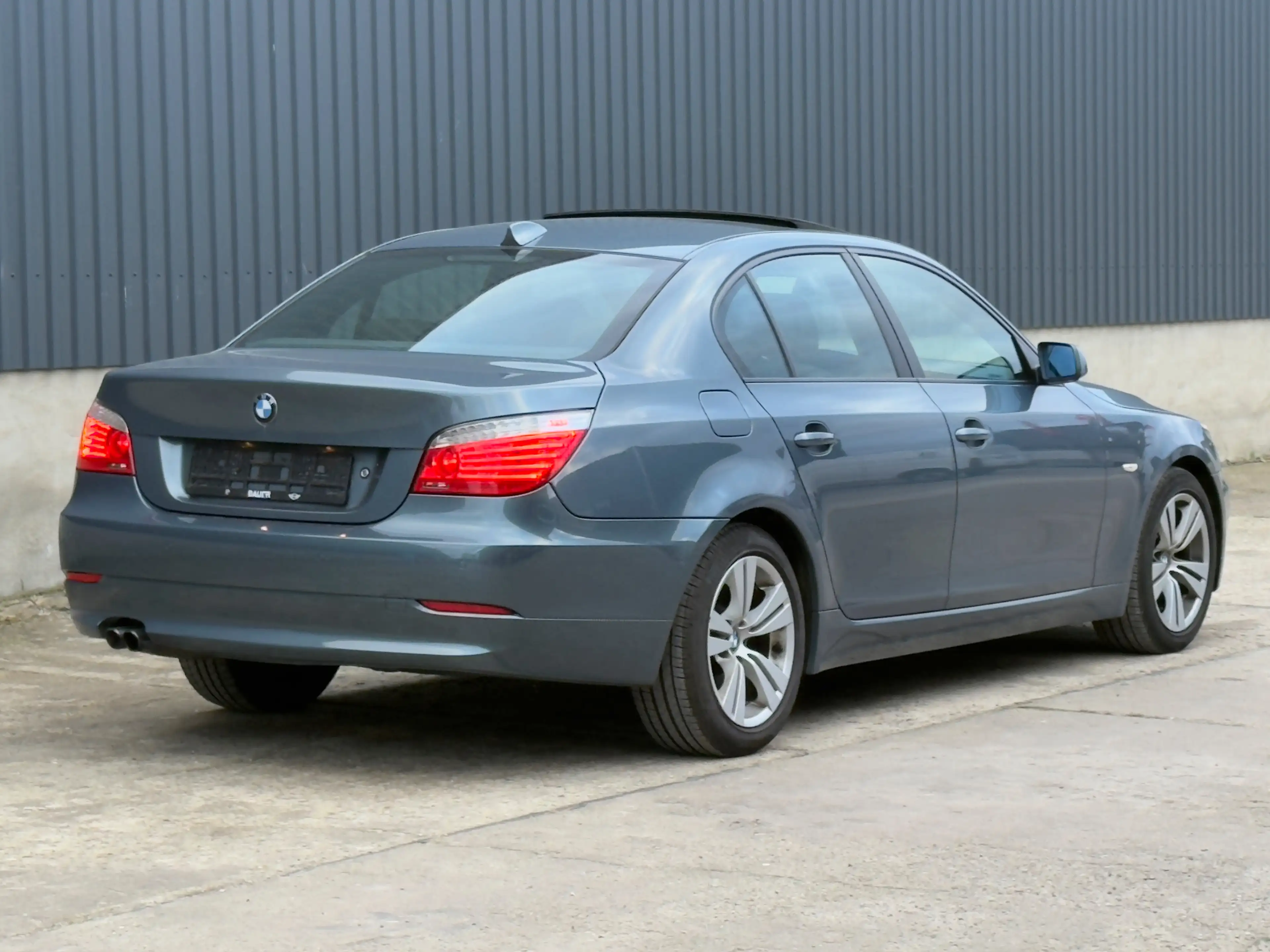 BMW 525 525i /Schiebedach/ Xenon/ Sport Lenkrad/ Navi — photo 10