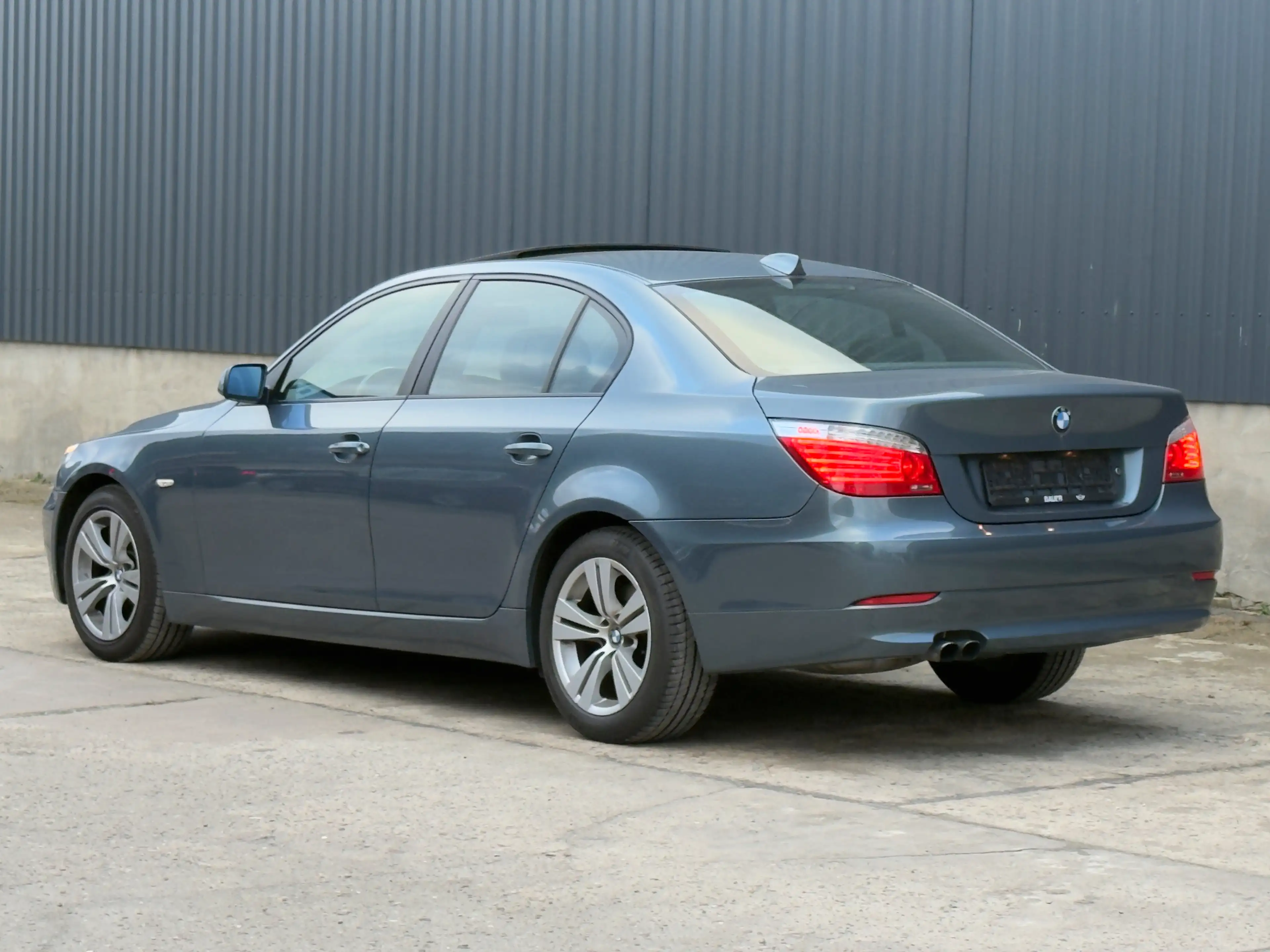 BMW 525 525i /Schiebedach/ Xenon/ Sport Lenkrad/ Navi — photo 5