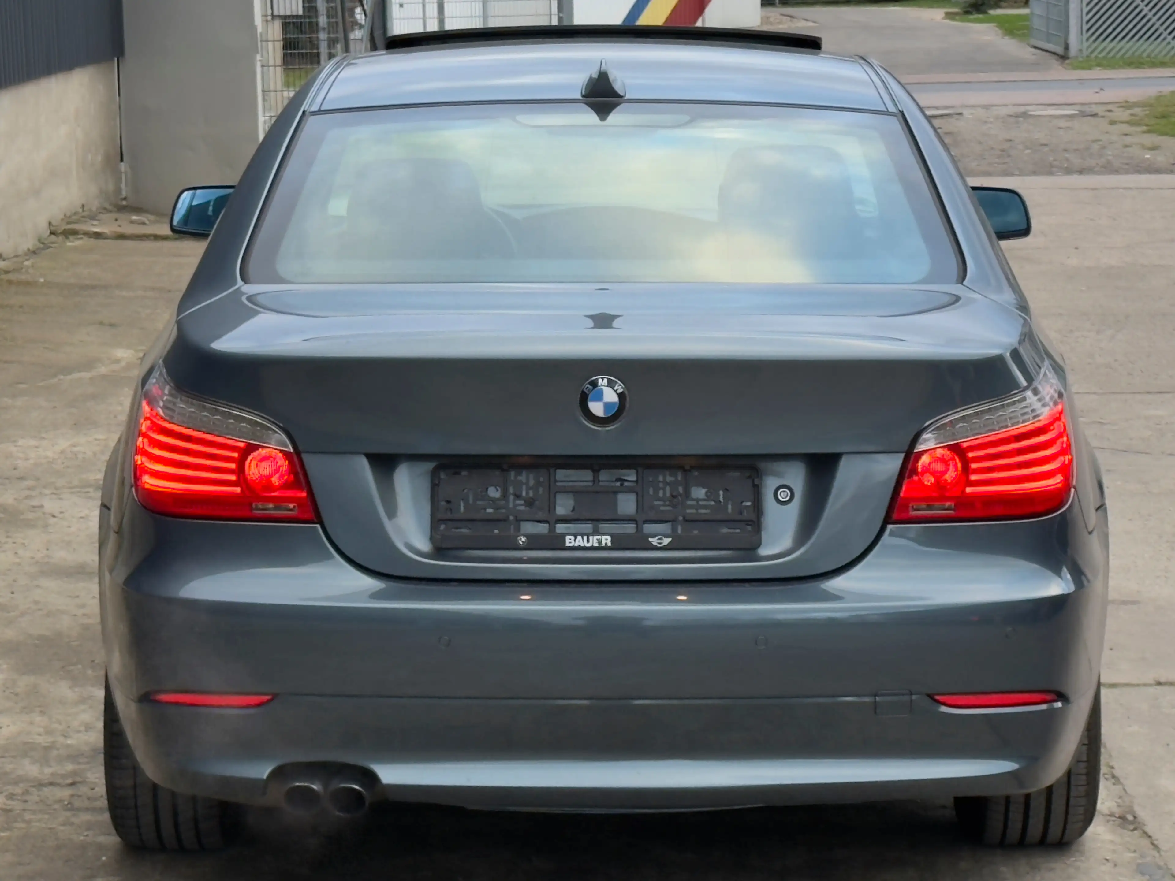 BMW 525 525i /Schiebedach/ Xenon/ Sport Lenkrad/ Navi — photo 7