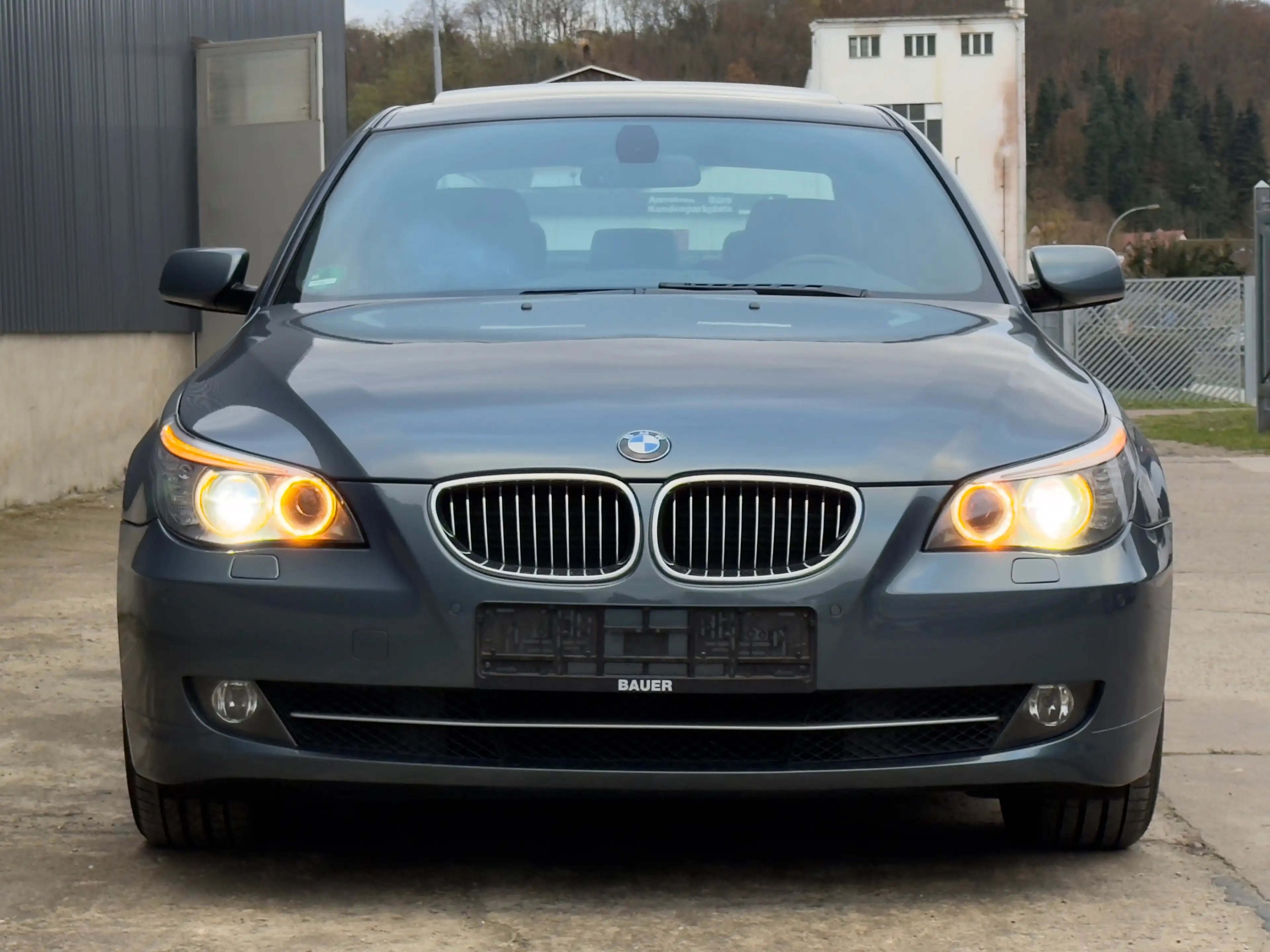 BMW 525 525i /Schiebedach/ Xenon/ Sport Lenkrad/ Navi — photo 4