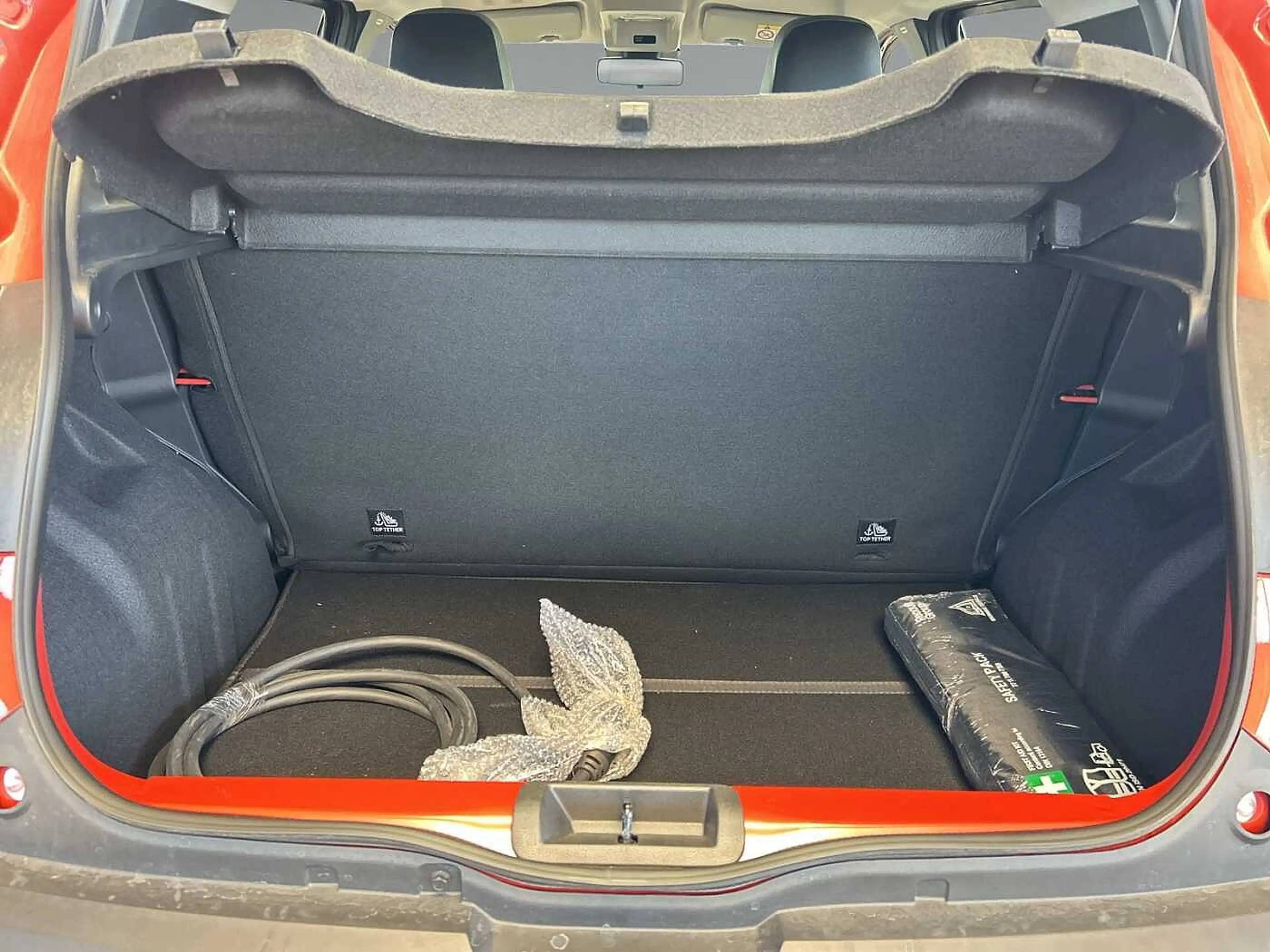 Dacia Spring MY26 Extreme electric 100 — photo 8