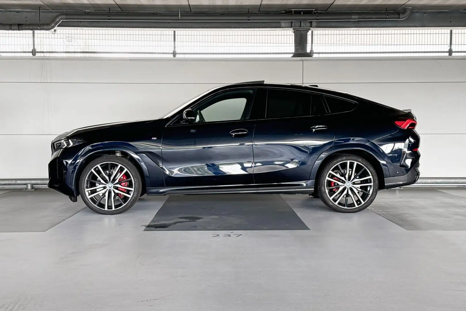 BMW X6 xDrive40i Чёрный - 2