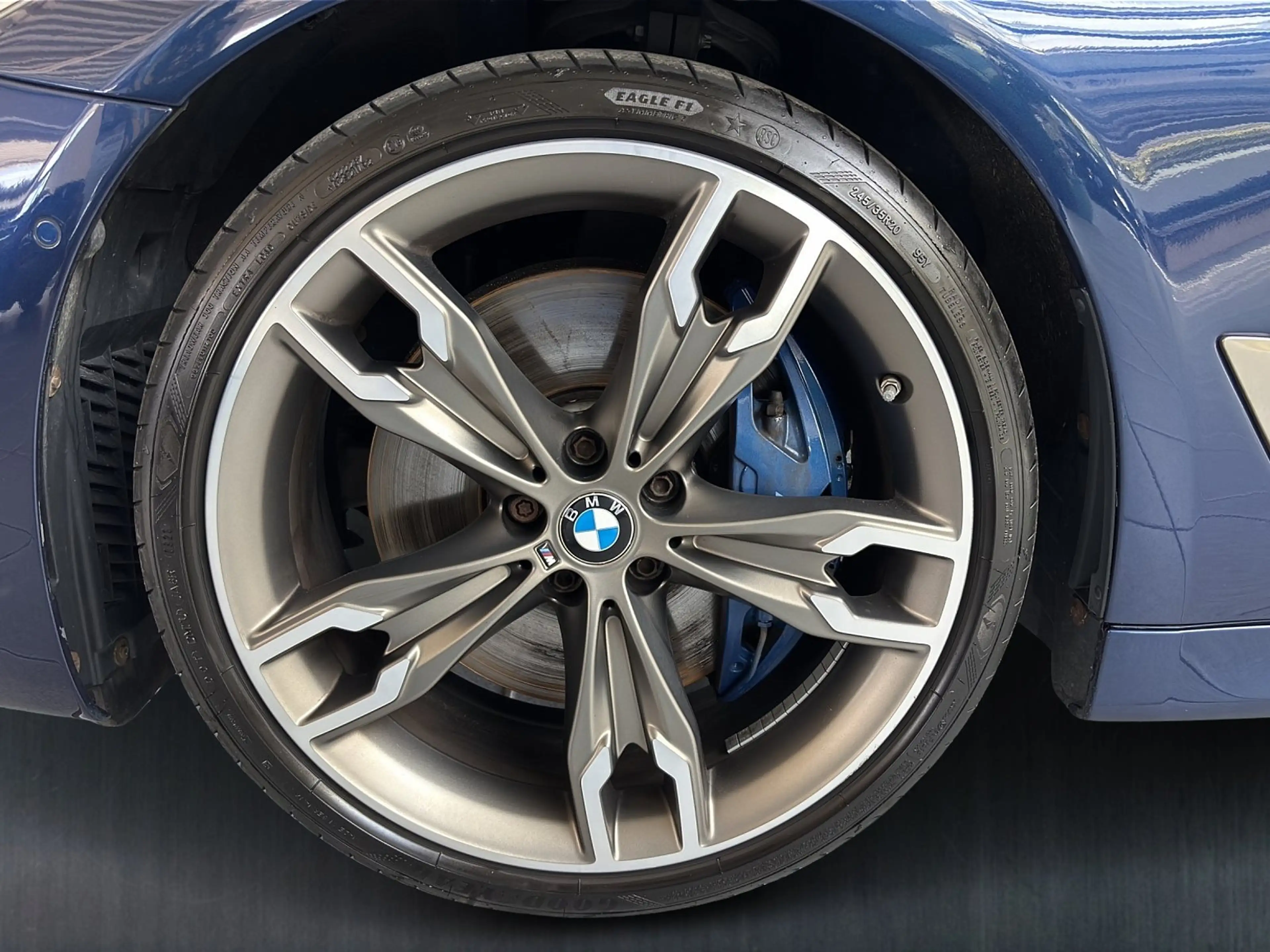 BMW 550 M550d xDrive Touring — photo 10