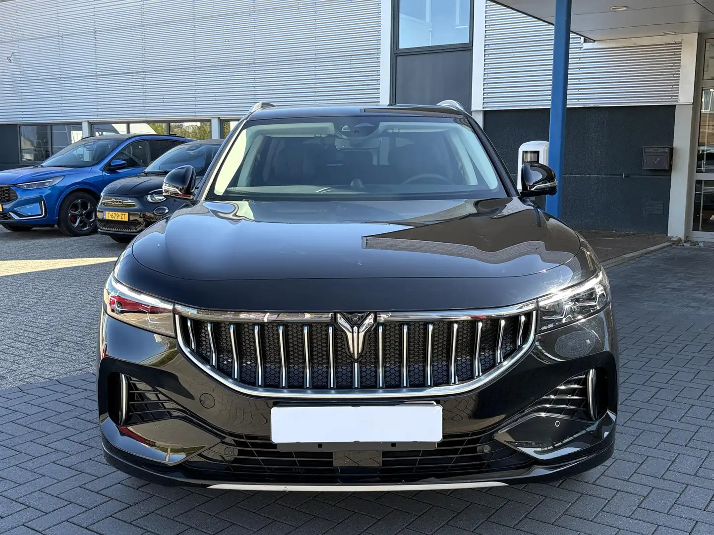 Voyah Free Flagship 4WD 106 kWh | Panoramadak | Dynaudio Hi-F Schwarz - 2