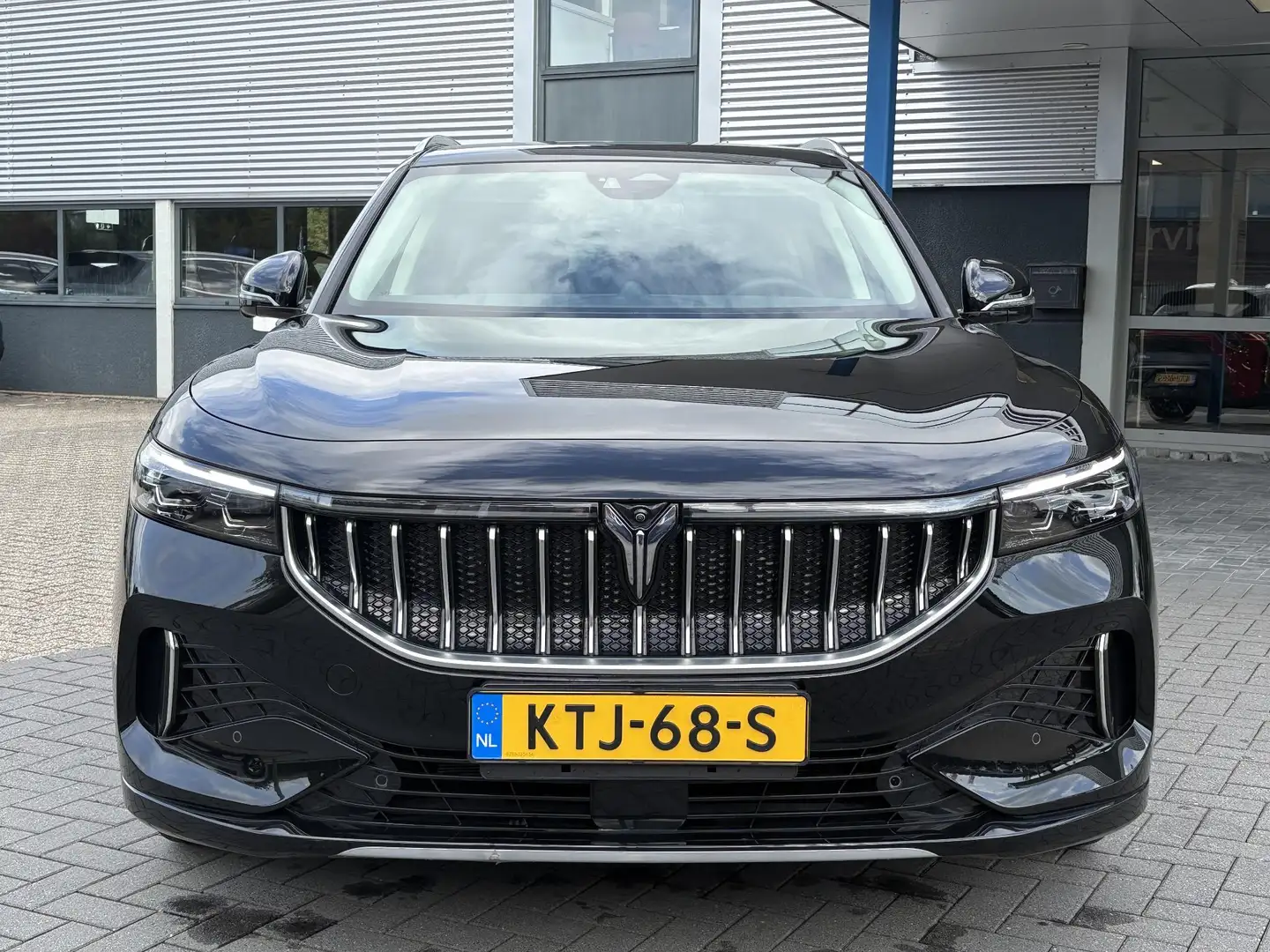 Voyah Free Flagship 4WD 106 kWh | Panoramadak | Dynaudio Hi-F Schwarz - 2