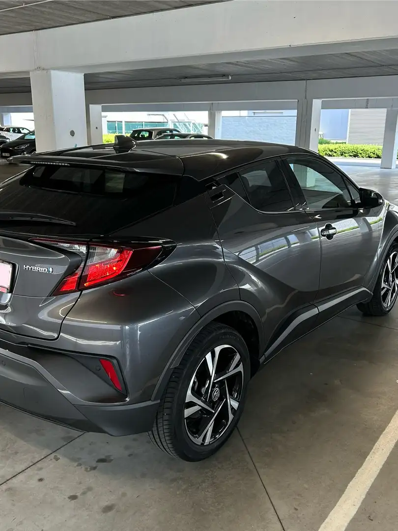 Toyota C-HR Hybrid Flow - 1