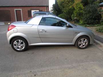 Tigra Twintop 1.3 DT CDTi 16v Linea Nera