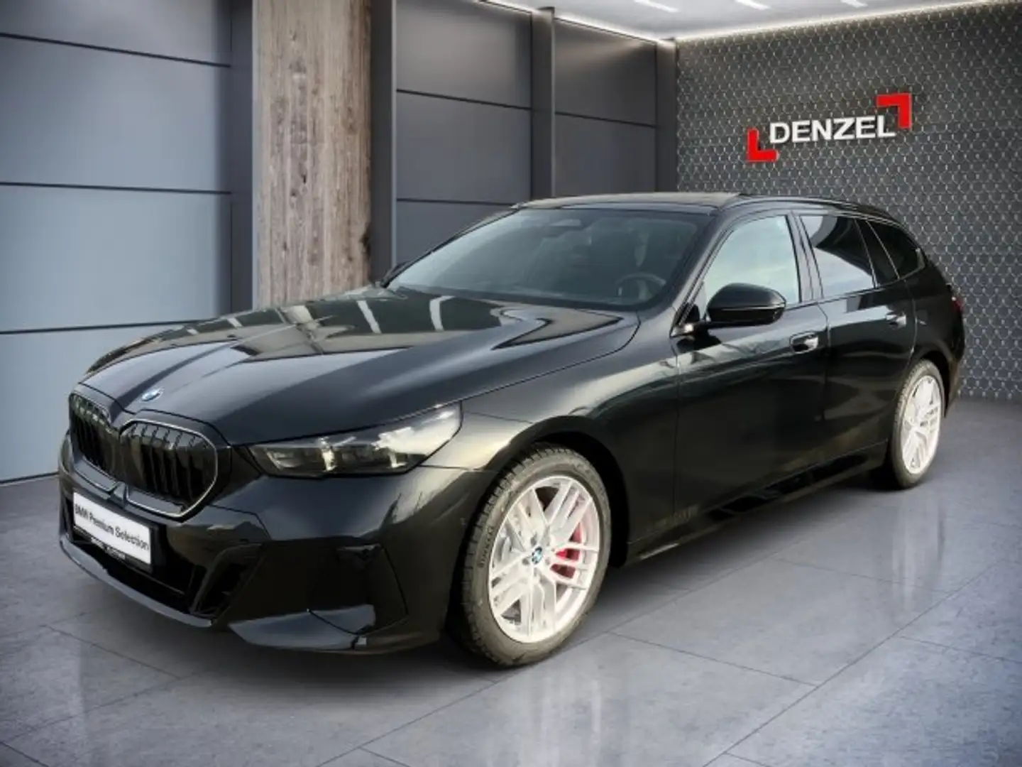 BMW 520 d xDrive Touring G61 B47 Schwarz - 2