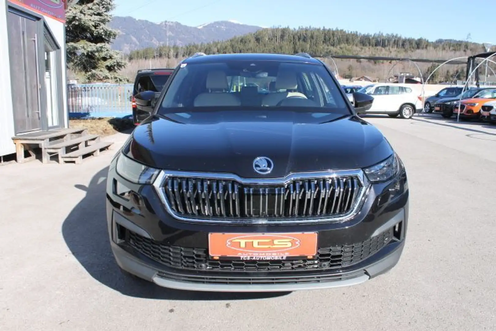 Skoda Kodiaq 2,0 TDI SCR 4x4 Style DSG Schwarz - 2