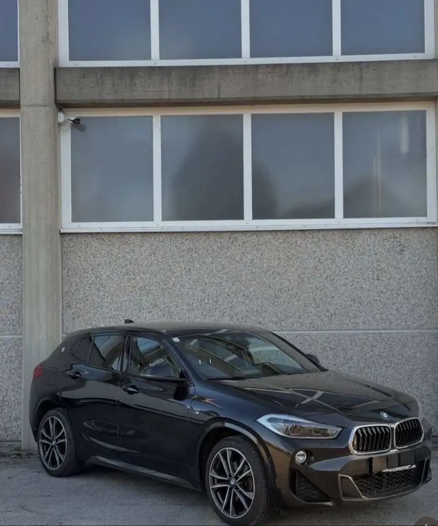 BMW X2 sDrive 18d M-Sport Aut. Schwarz - 1