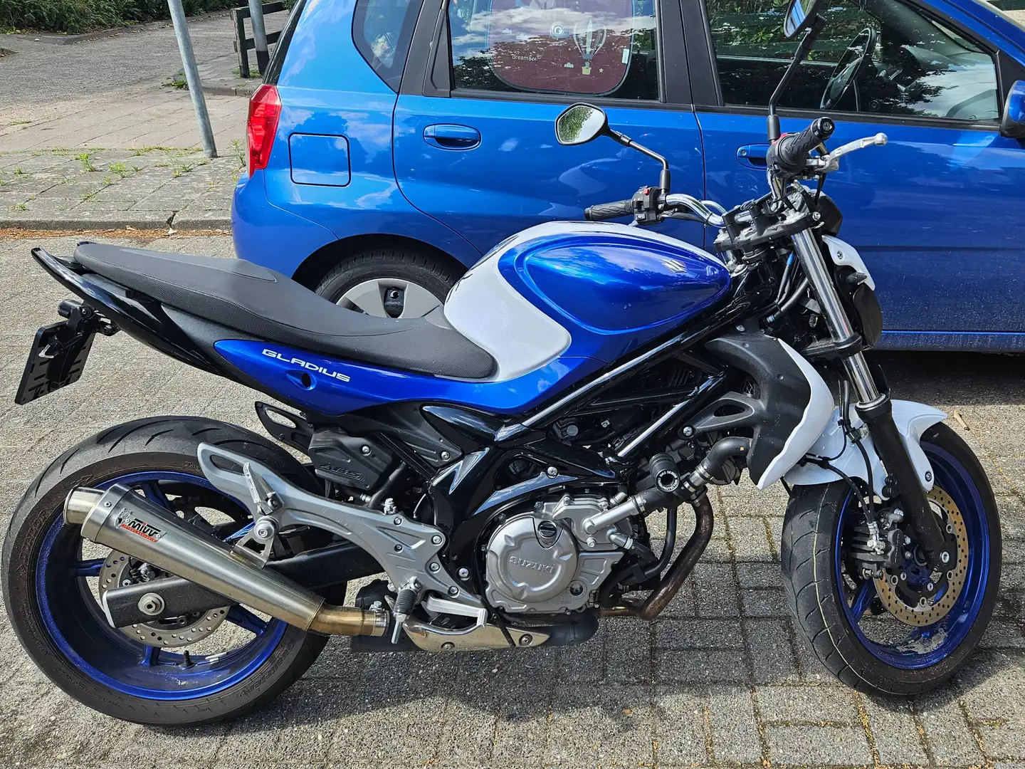 Suzuki SV 650 Gladius Blauw - 2