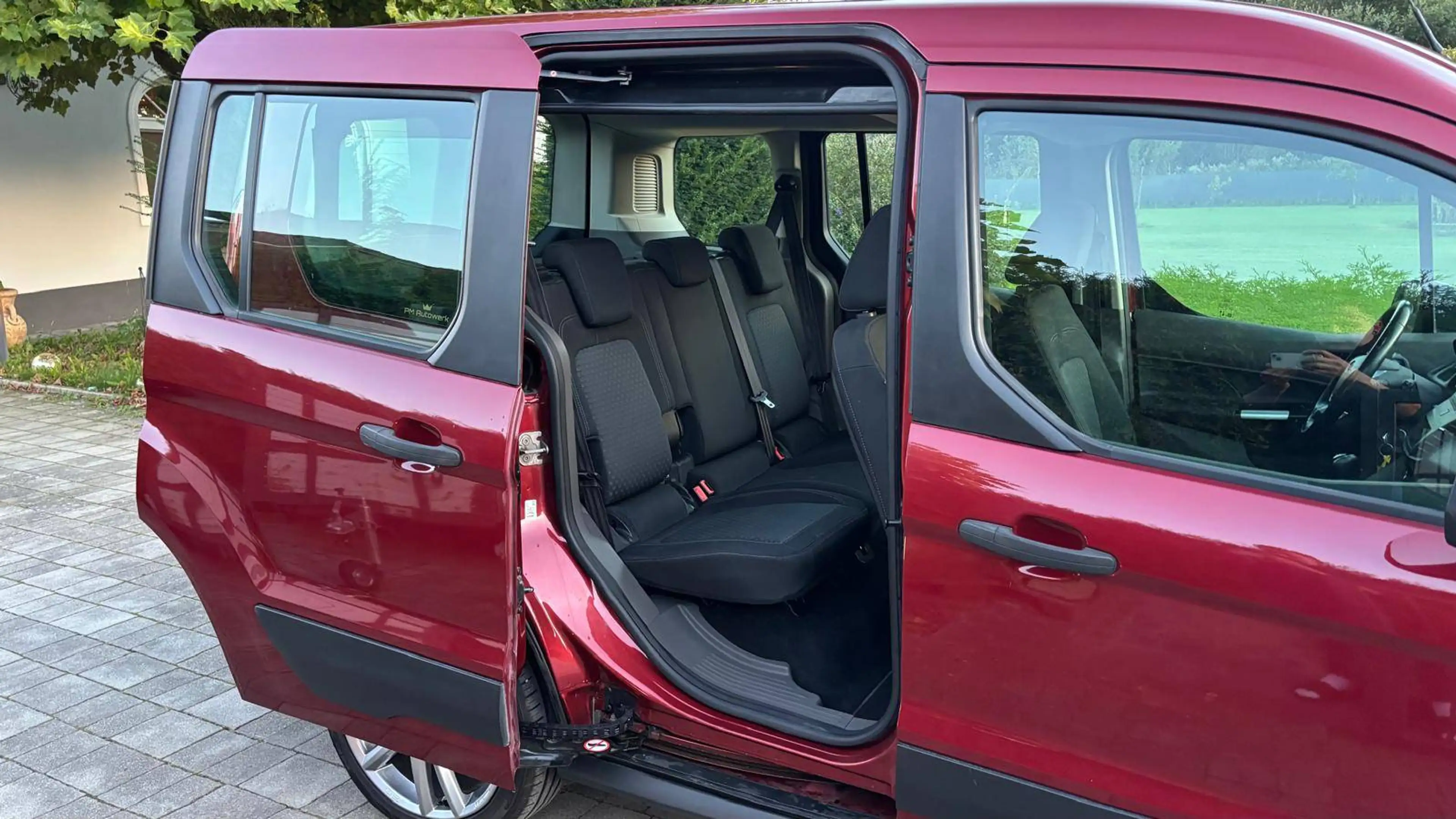 Ford Tourneo Connect Tourneo Connect 1,5 TDCi L1 *Erstbesitz*ZR neu*AHK* — photo 8