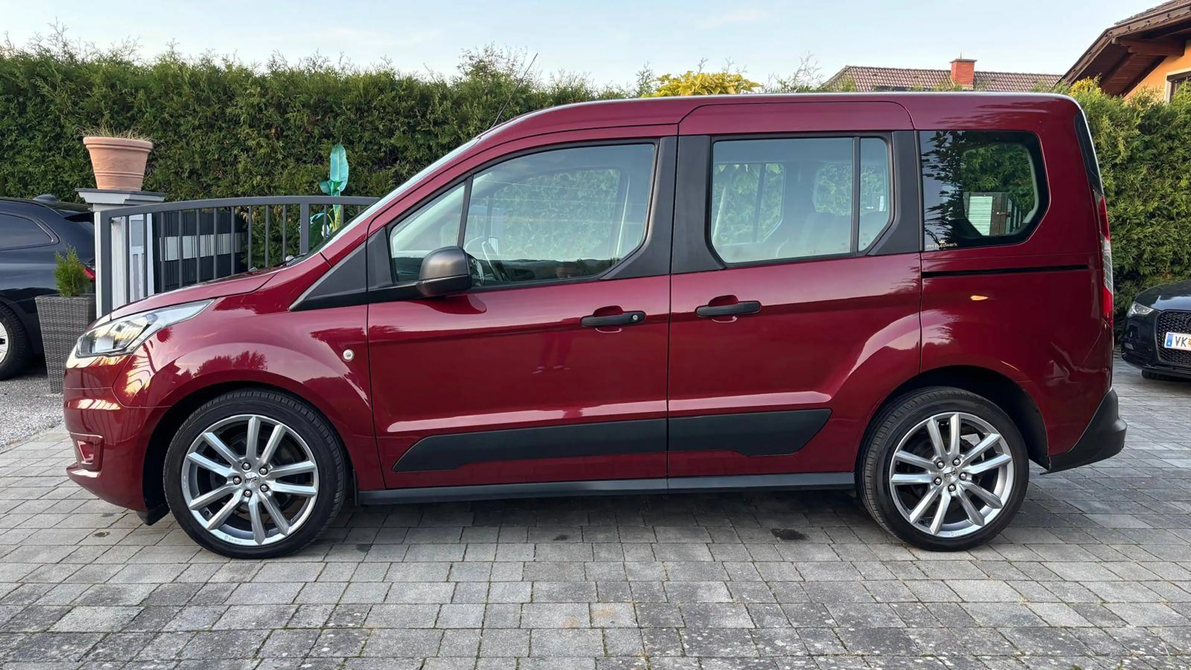 Ford Tourneo Connect Tourneo Connect 1,5 TDCi L1 *Erstbesitz*ZR neu*AHK* — photo 10