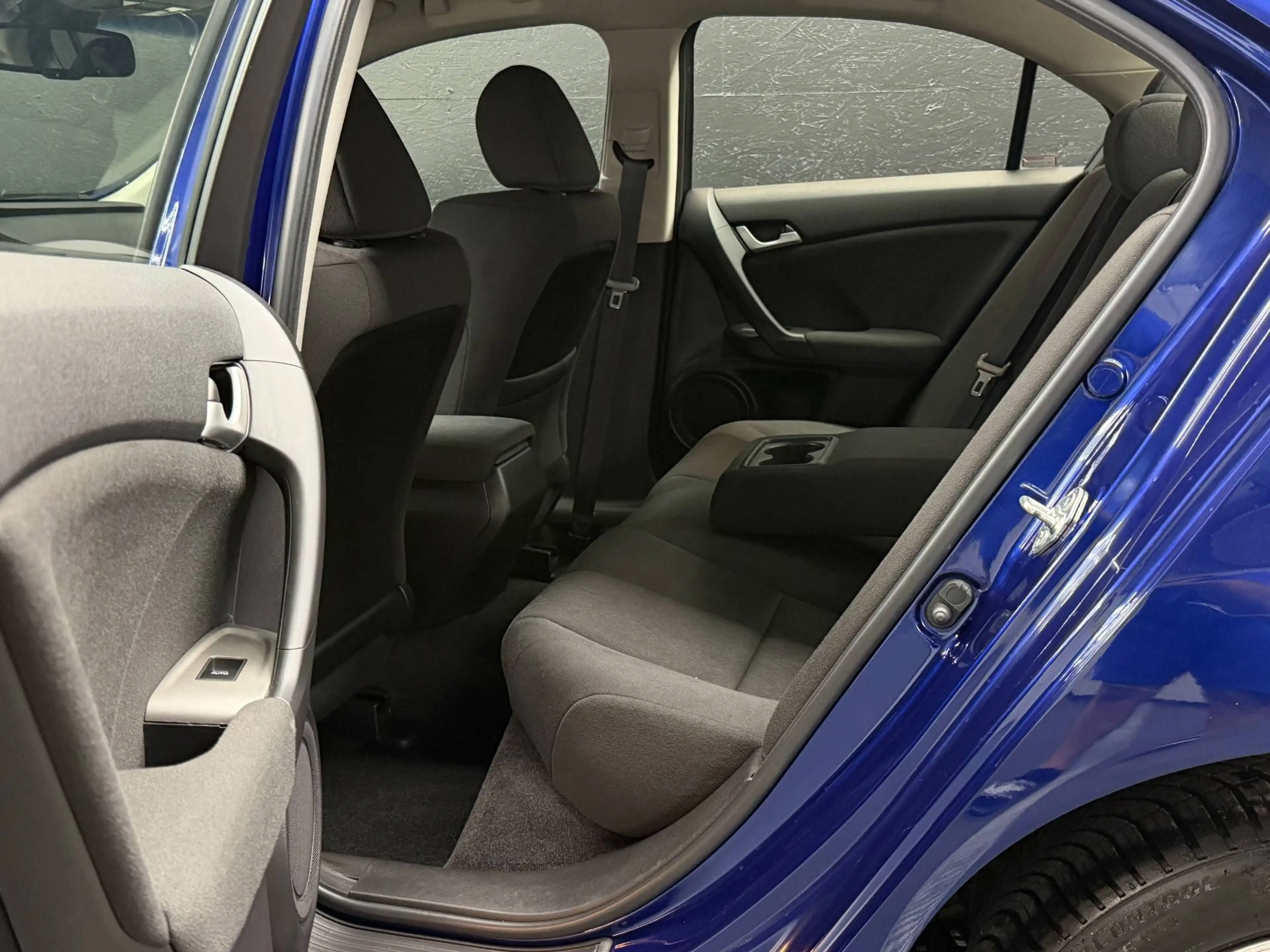 Honda Accord 2.0i ELEGANCE EDITION * 1ER MAIN * BOITE AUTOMATIQUE * CLIM * GARANTIE 1 AN !! — photo 15