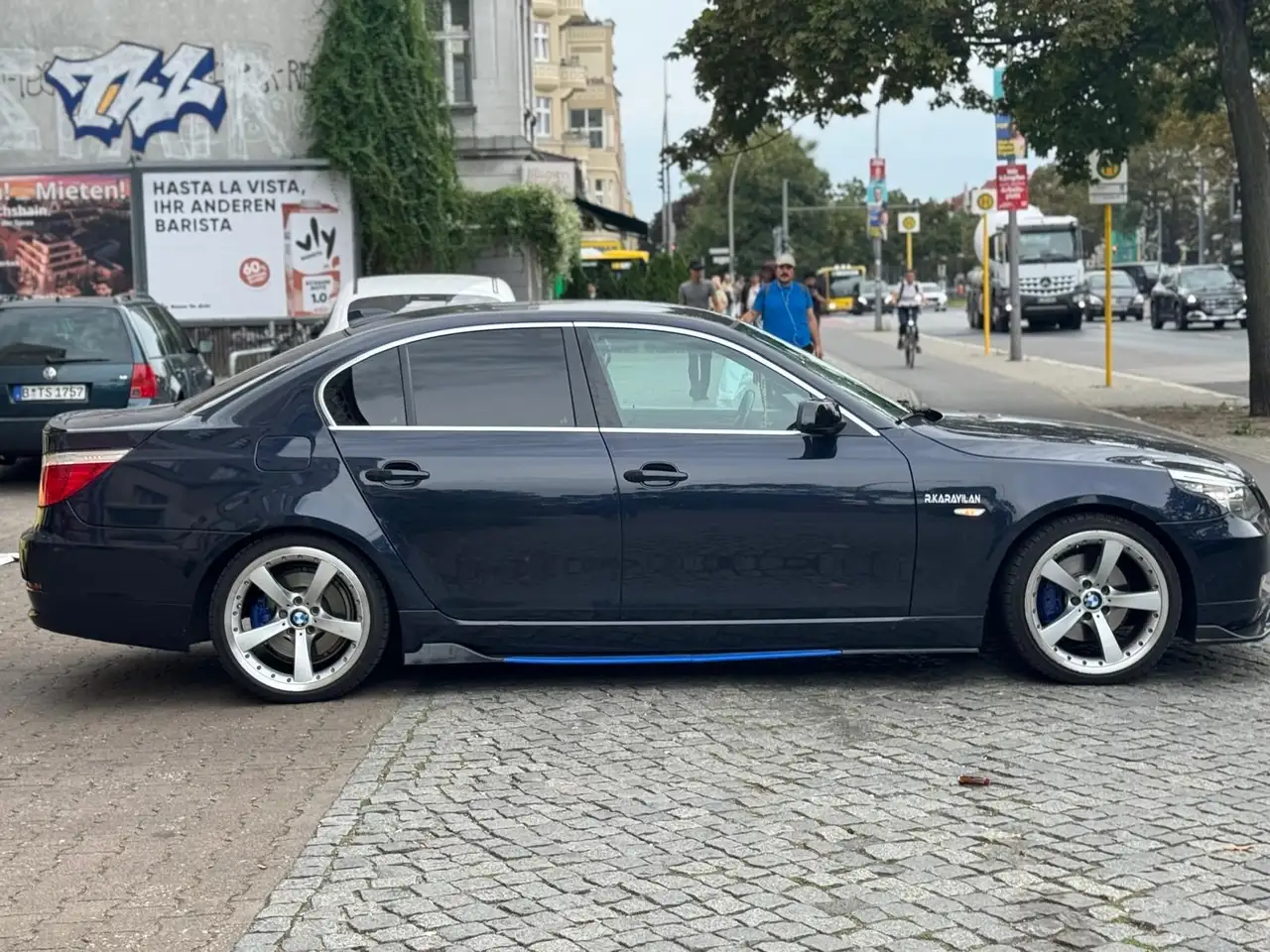 BMW 523