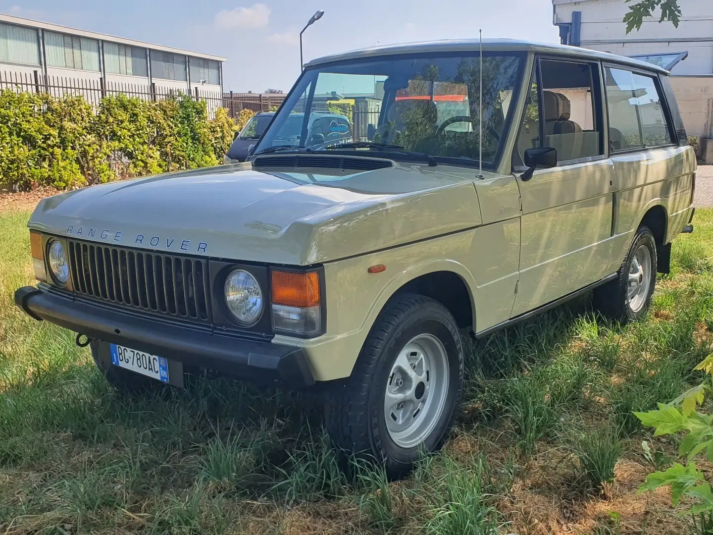 Land Rover Range Rover 3p 3.5 V8 Classic Beige - 1