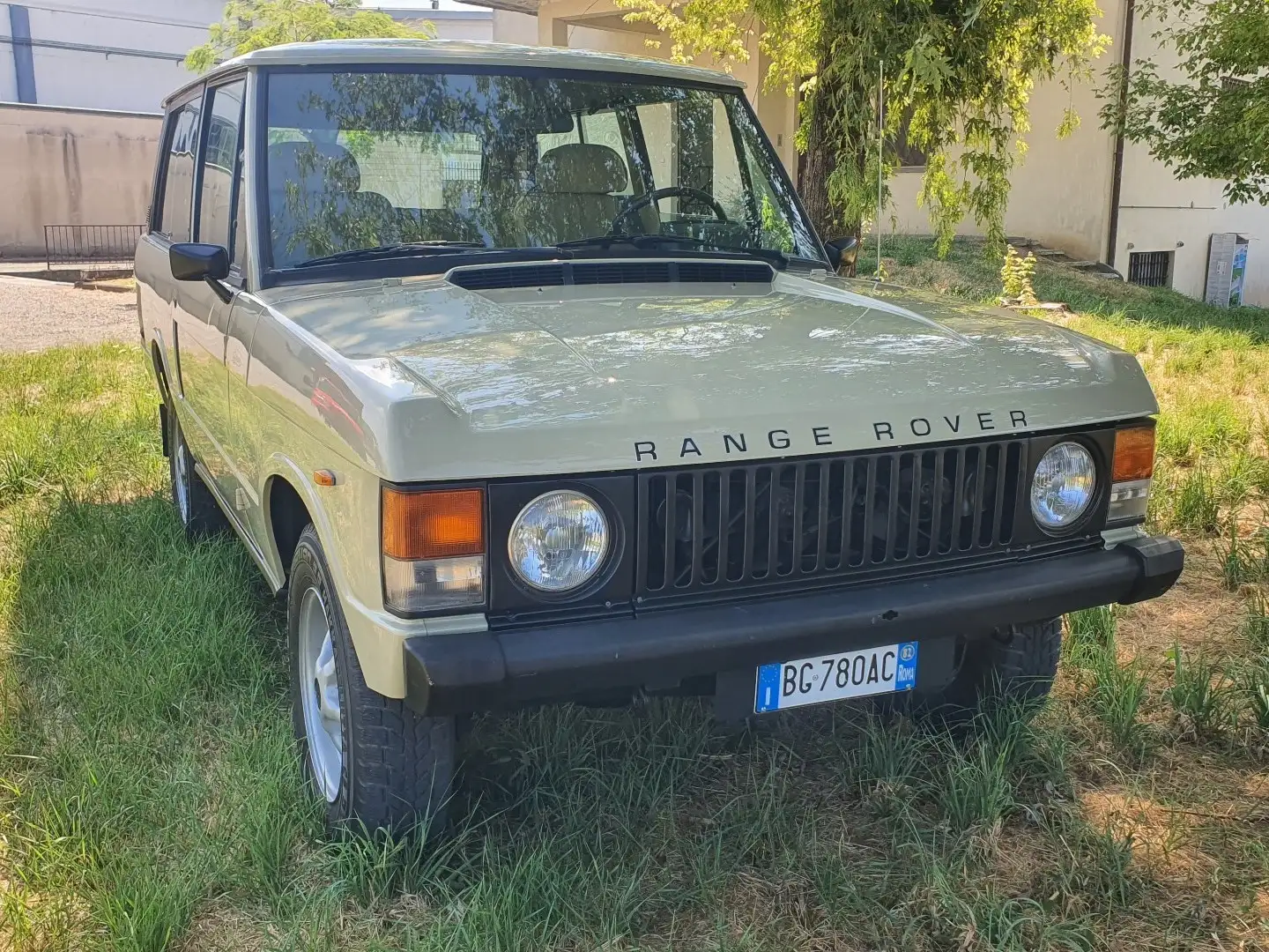Land Rover Range Rover 3p 3.5 V8 Classic Beige - 2