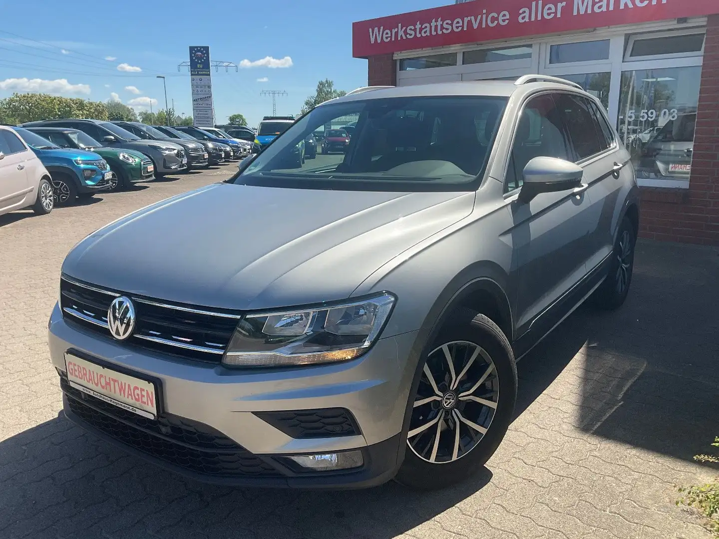 Volkswagen Tiguan Comfortline*abn.AHZV*APP*Navi*SHZ*ACC*PDC Silber - 1