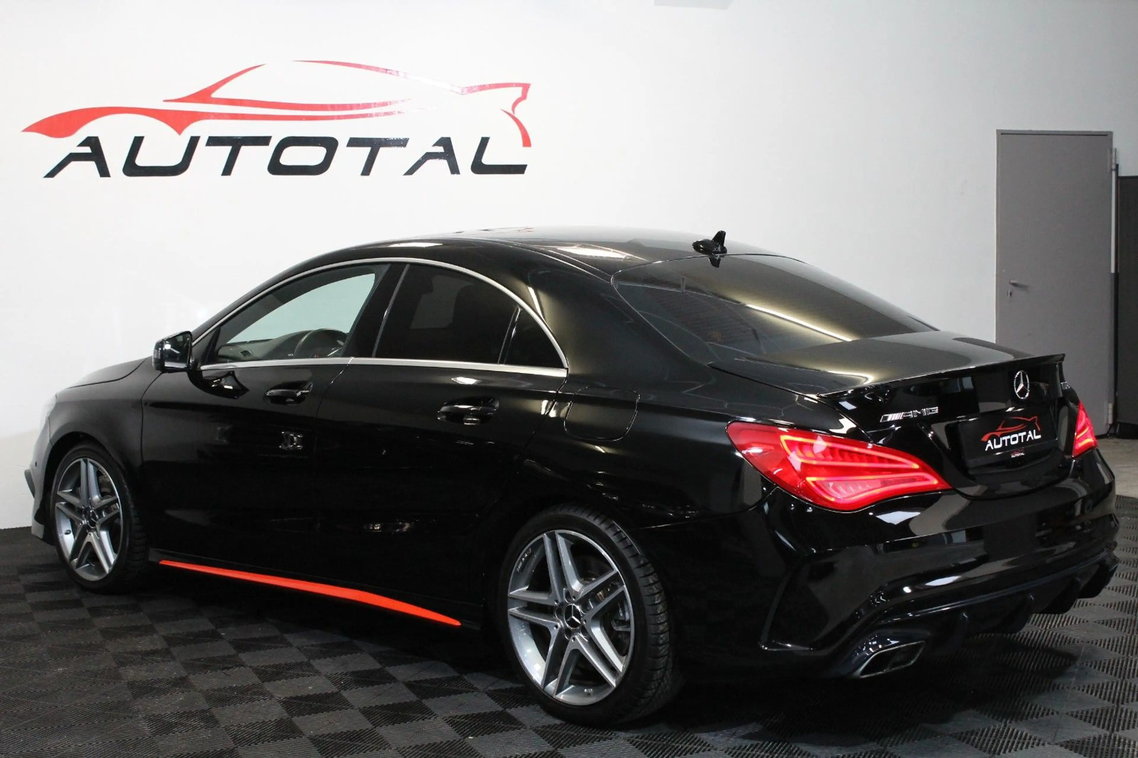 Mercedes-Benz CLA 45 AMG *4Matic*Navi*Xenon*Kamera*Dynamic Sel. — photo 16