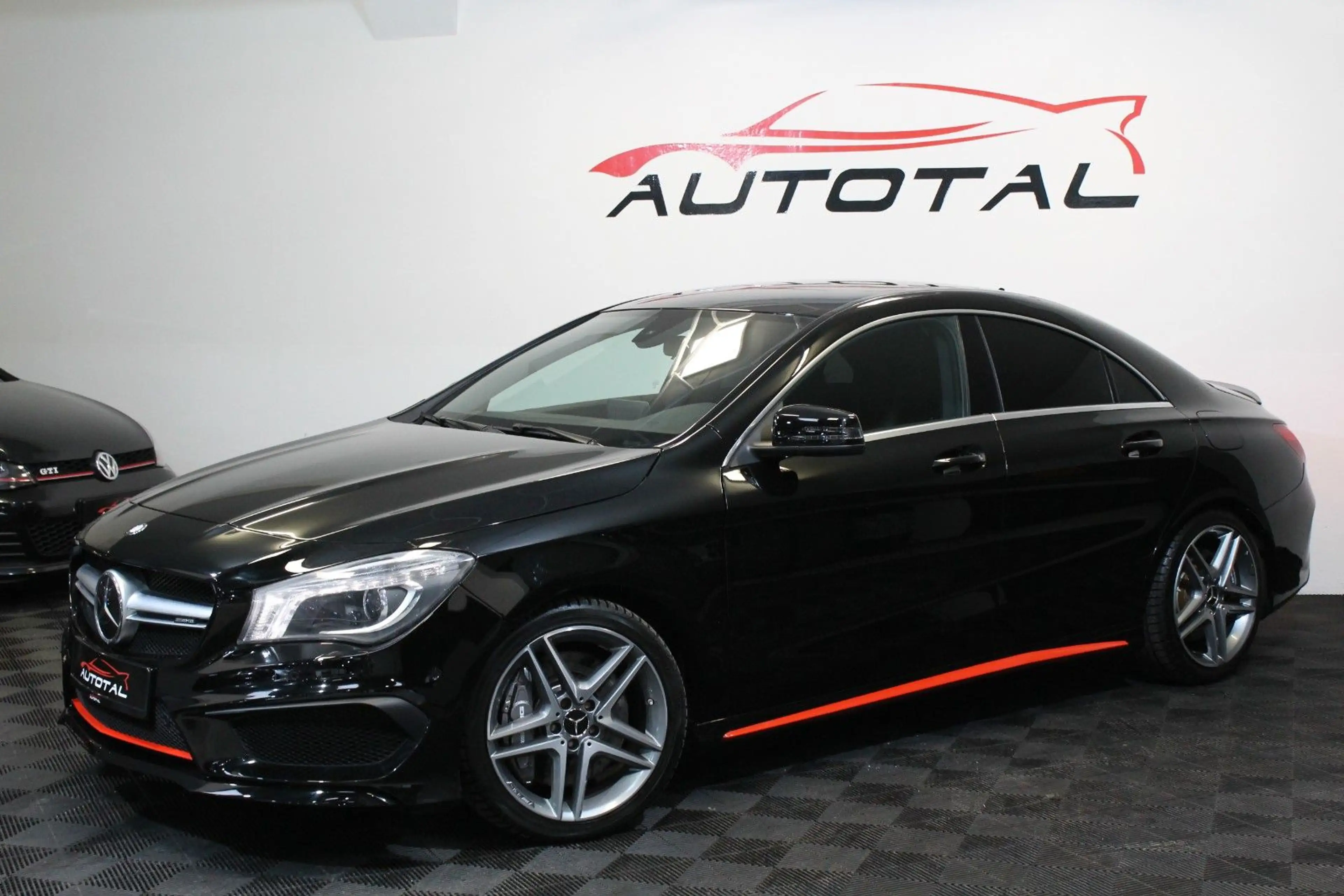 Mercedes-Benz CLA 45 AMG *4Matic*Navi*Xenon*Kamera*Dynamic Sel. — photo 2