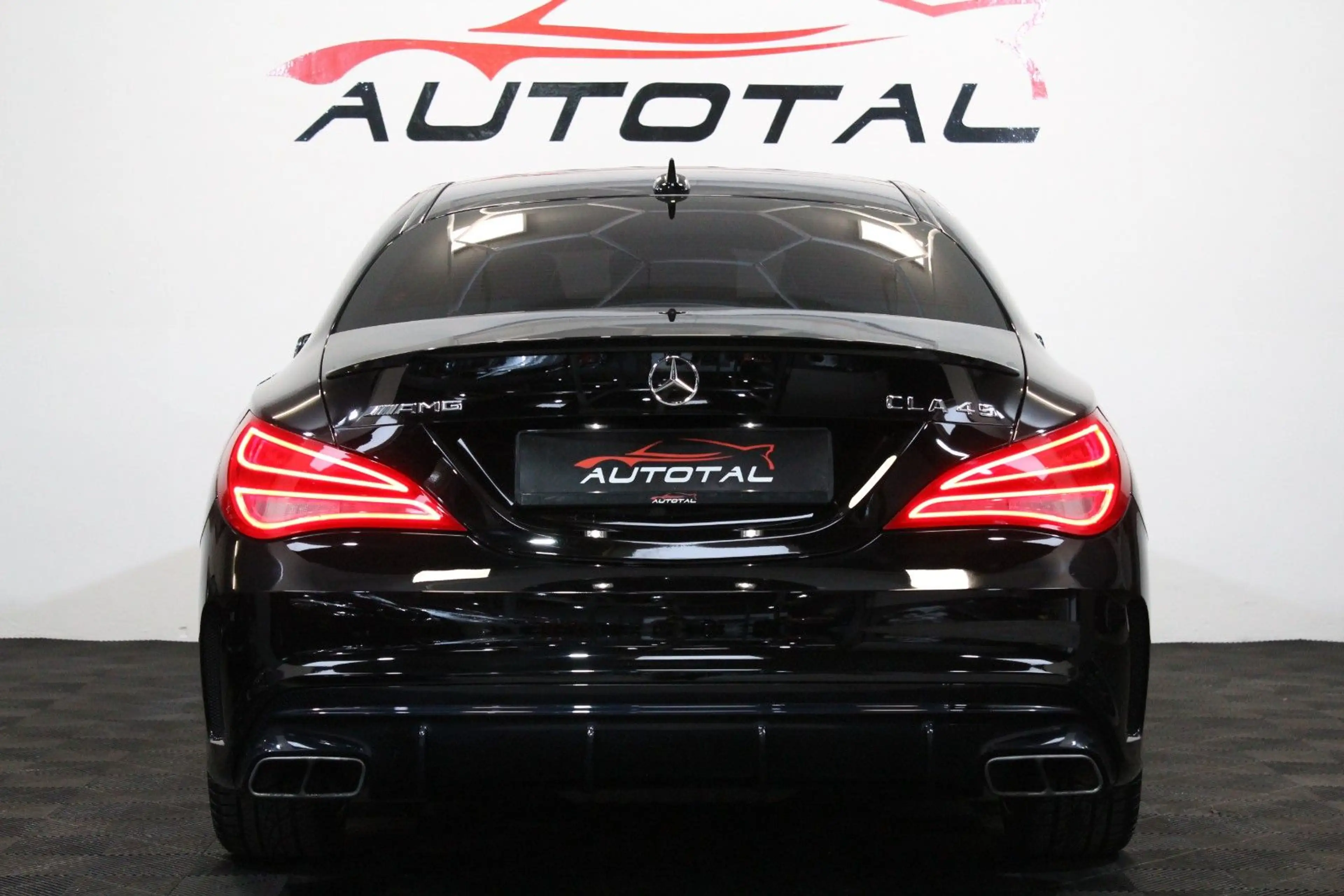 Mercedes-Benz CLA 45 AMG *4Matic*Navi*Xenon*Kamera*Dynamic Sel. — photo 14