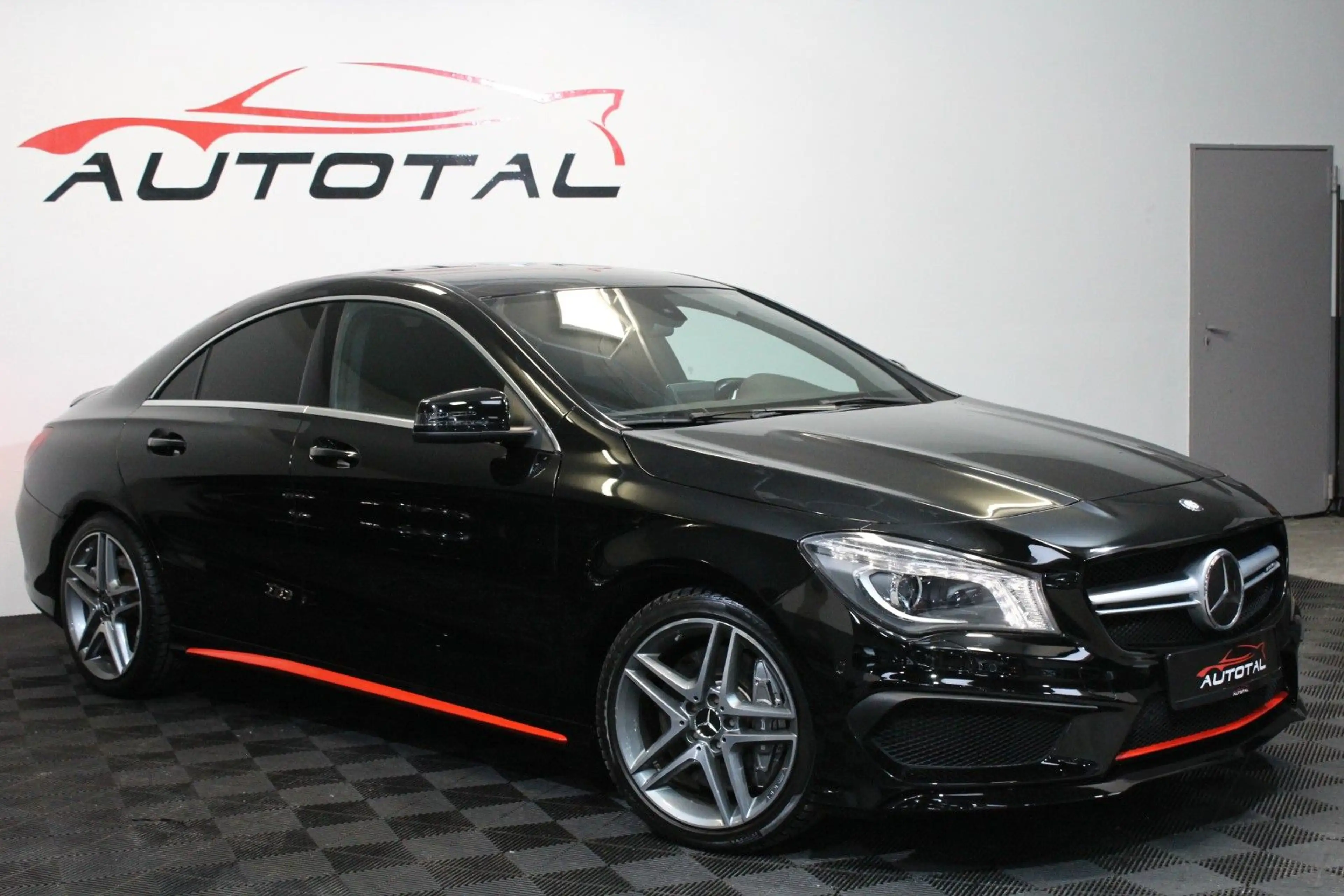 Mercedes-Benz CLA 45 AMG *4Matic*Navi*Xenon*Kamera*Dynamic Sel. — photo 8