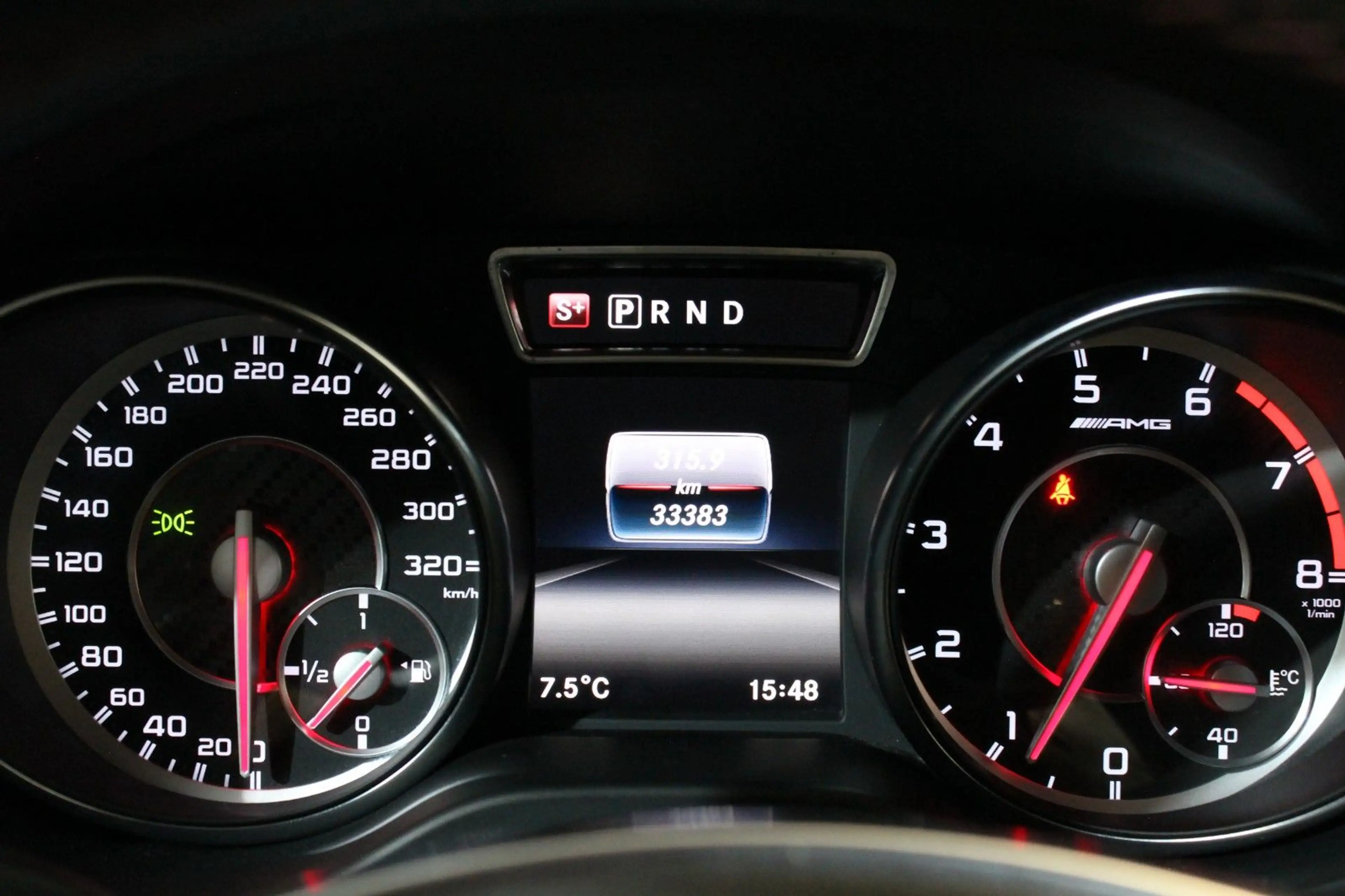 Mercedes-Benz CLA 45 AMG *4Matic*Navi*Xenon*Kamera*Dynamic Sel. — photo 37