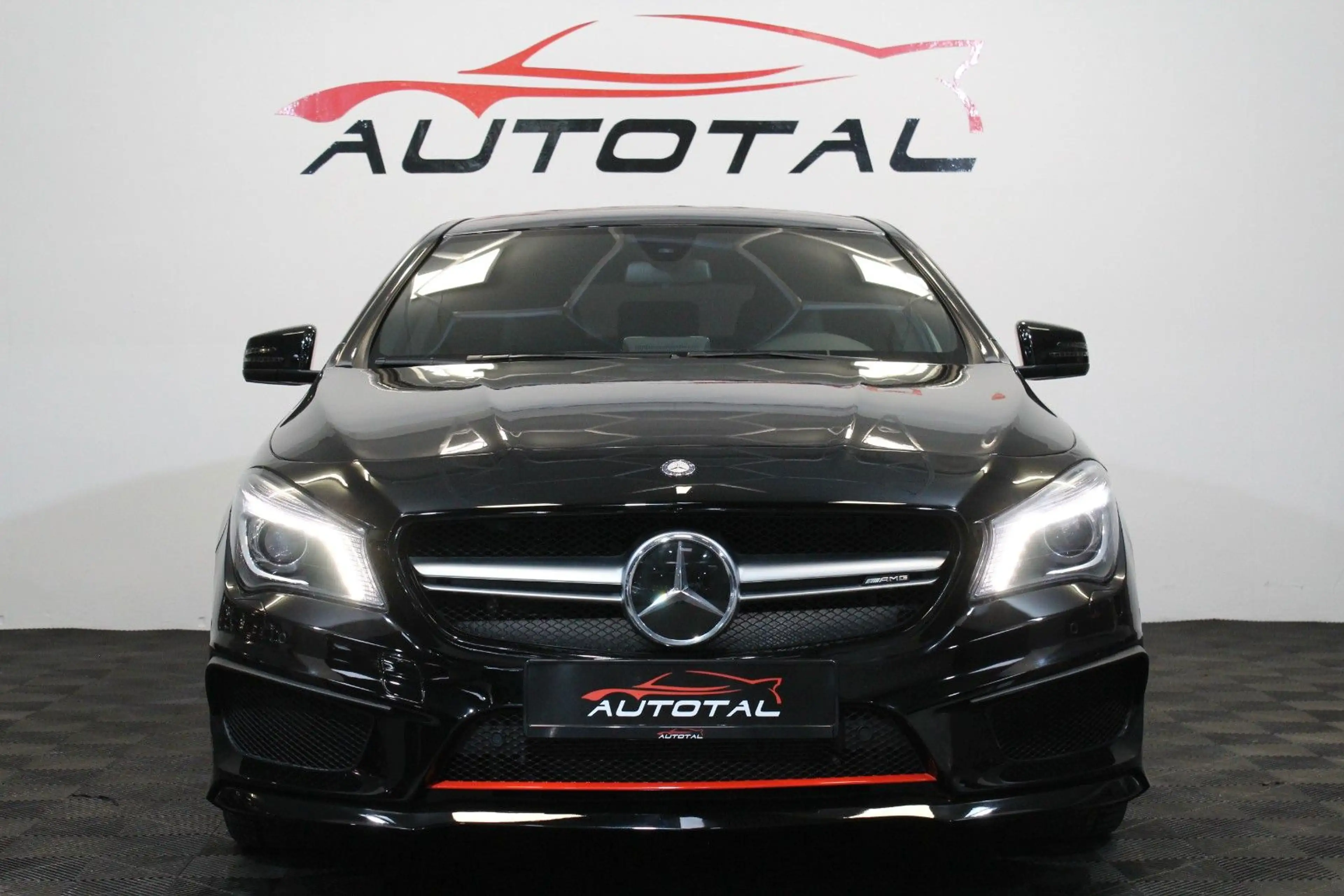 Mercedes-Benz CLA 45 AMG *4Matic*Navi*Xenon*Kamera*Dynamic Sel. — photo 6