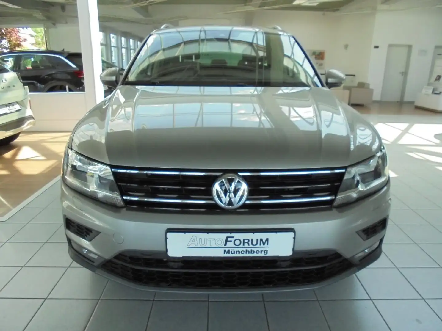 Volkswagen Tiguan Comfortline BMT/Start-Stopp Grau - 2