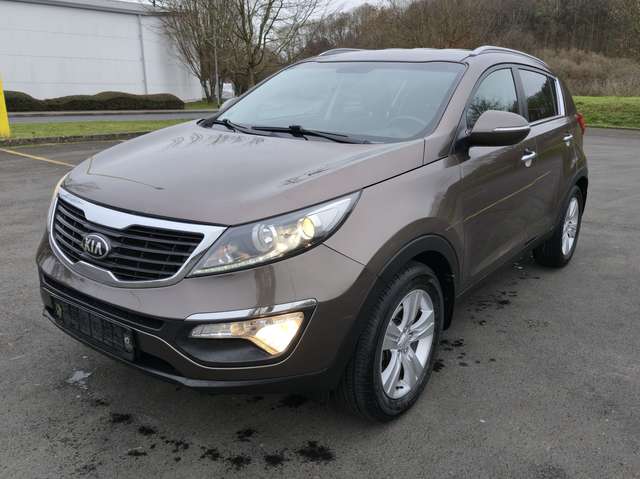 Imagine Kia Sportage Attract 2WD Automatik Top Ausstattung SHZ V&H