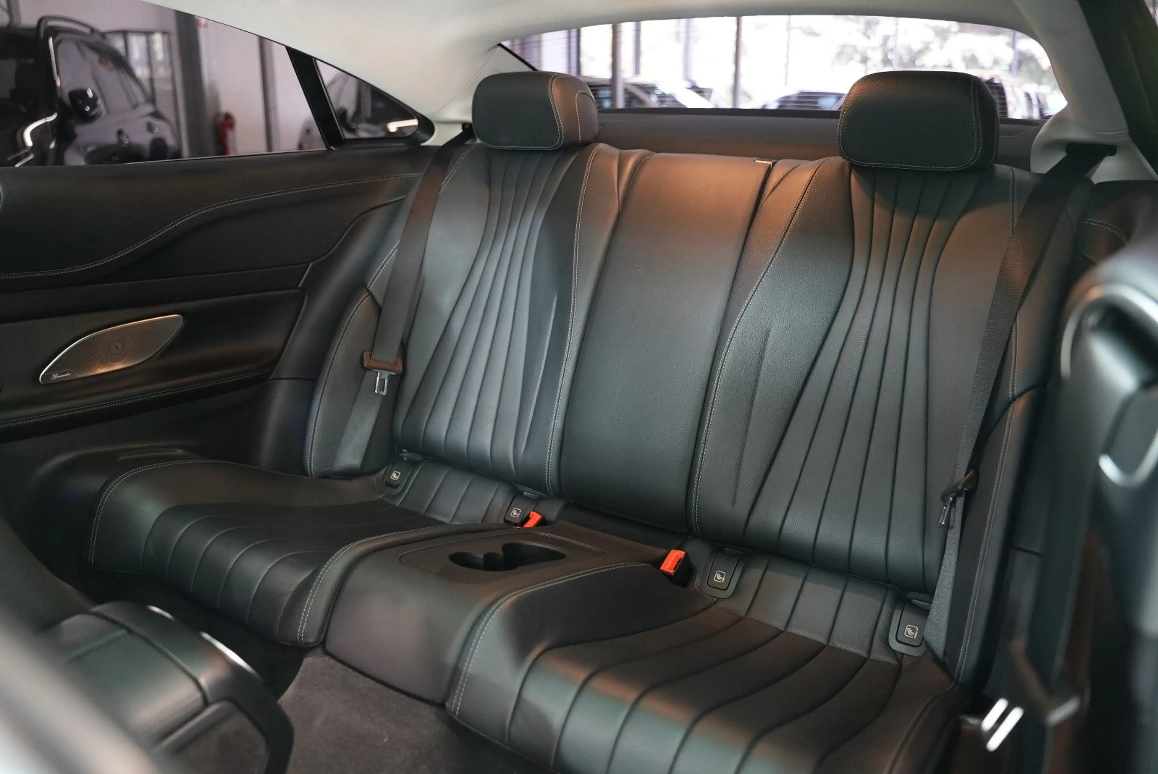 Mercedes-Benz E 200 AUTOM*LEDER*PANO*BURM*LED*360°*ASIST*AMBIE — photo 15